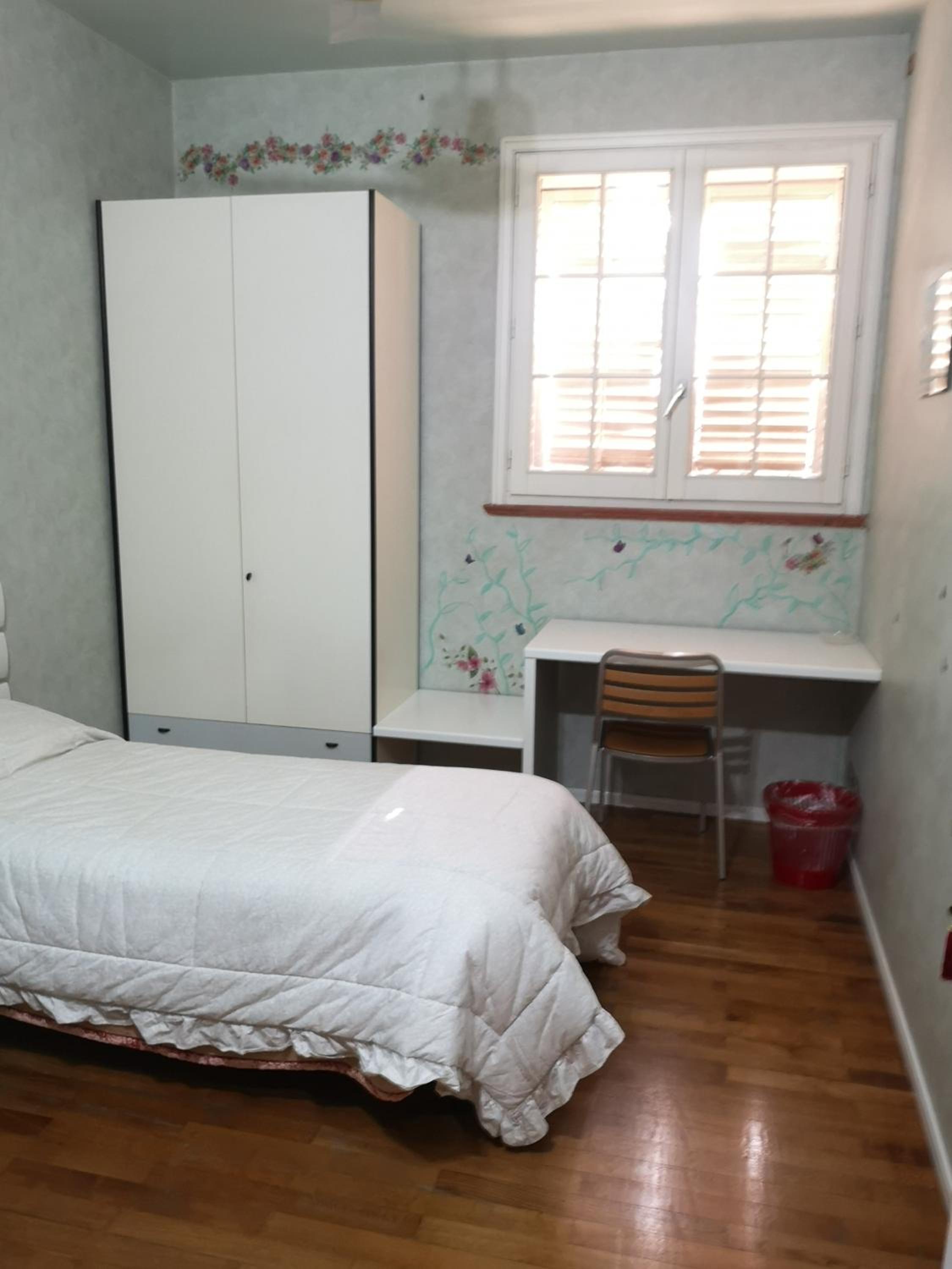 Standard Single Room with Shared Bathroom photo 1
