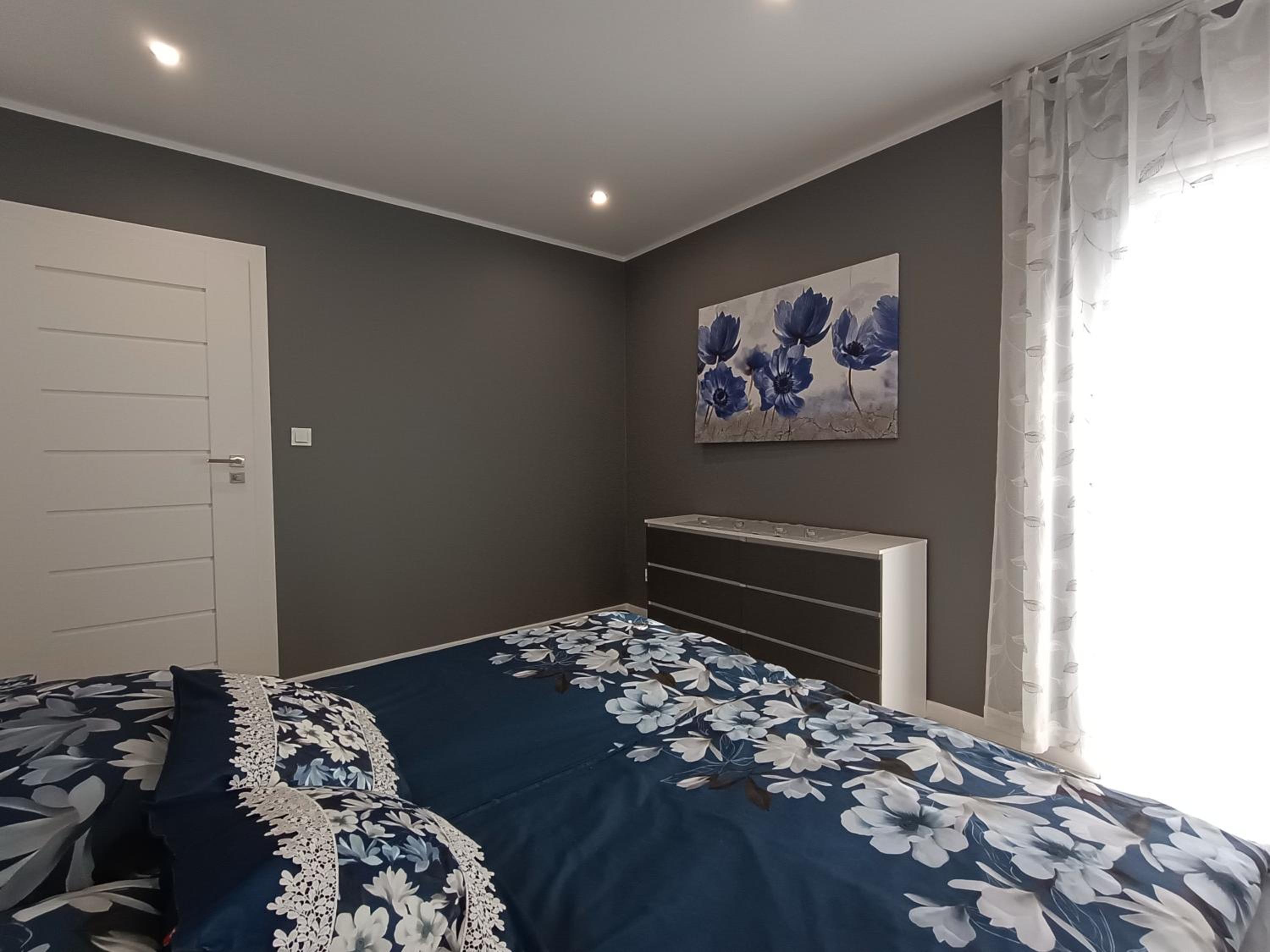 Apartment with Terrace - Photo 31