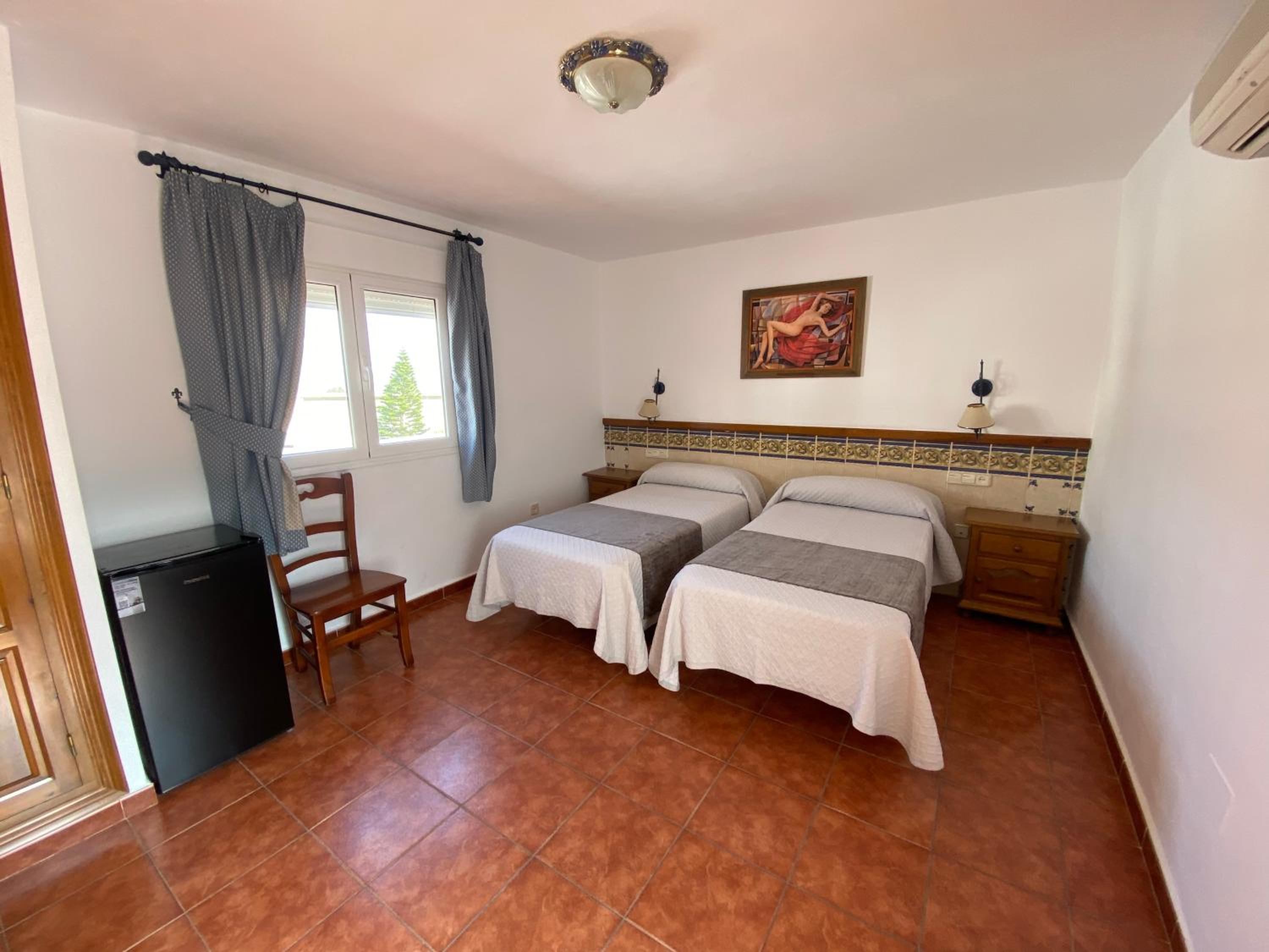 Superior Double or Twin Room - Photo 3