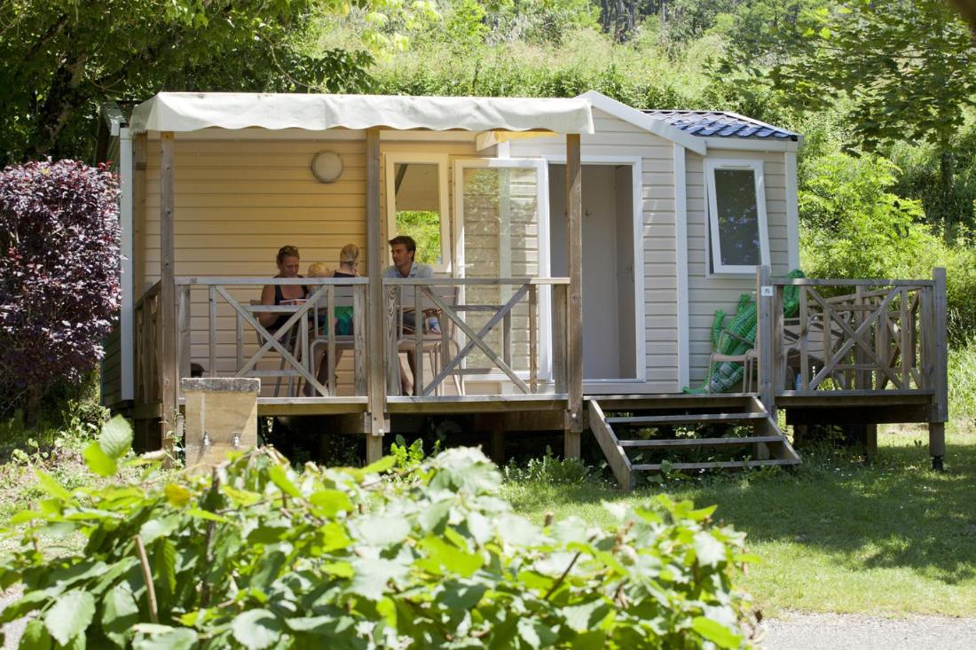 Two-Bedroom Mobile Home with Terrace (4 Adults) photo 1