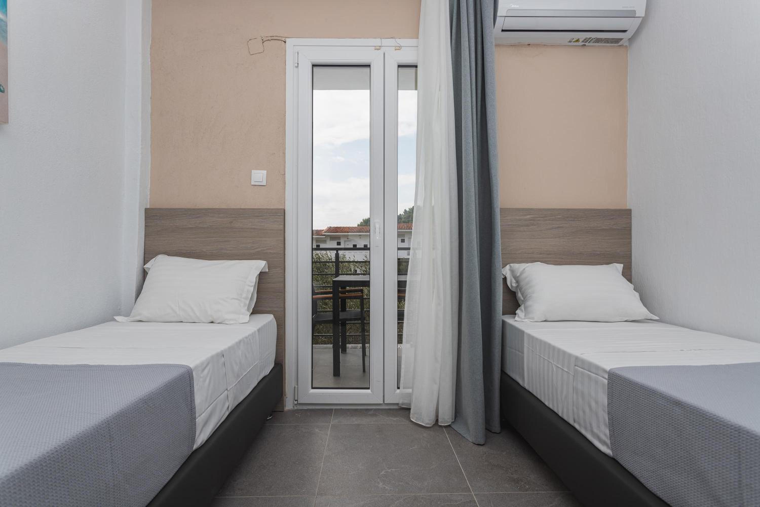 Economy Quadruple Room
