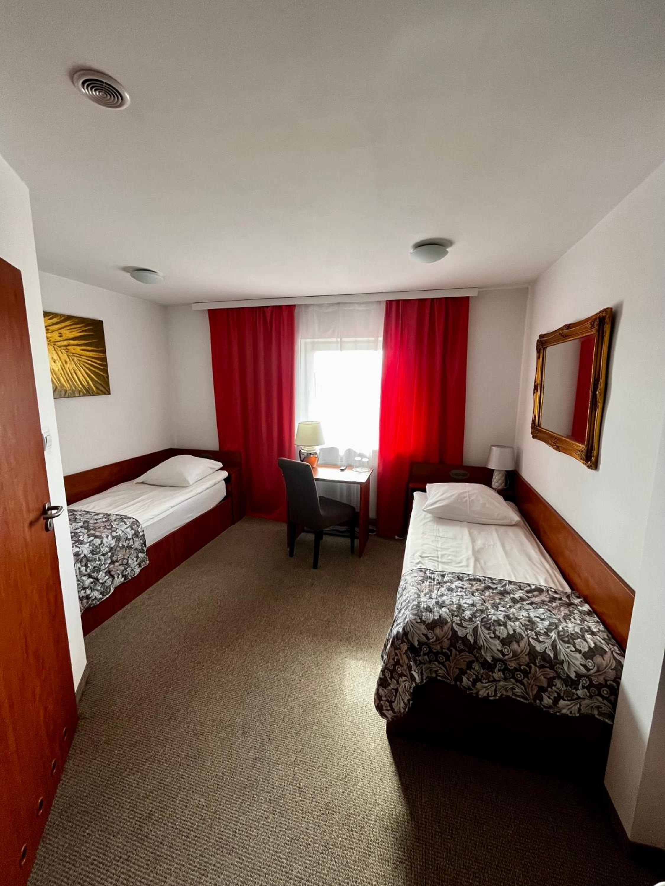Double Room - Photo 4