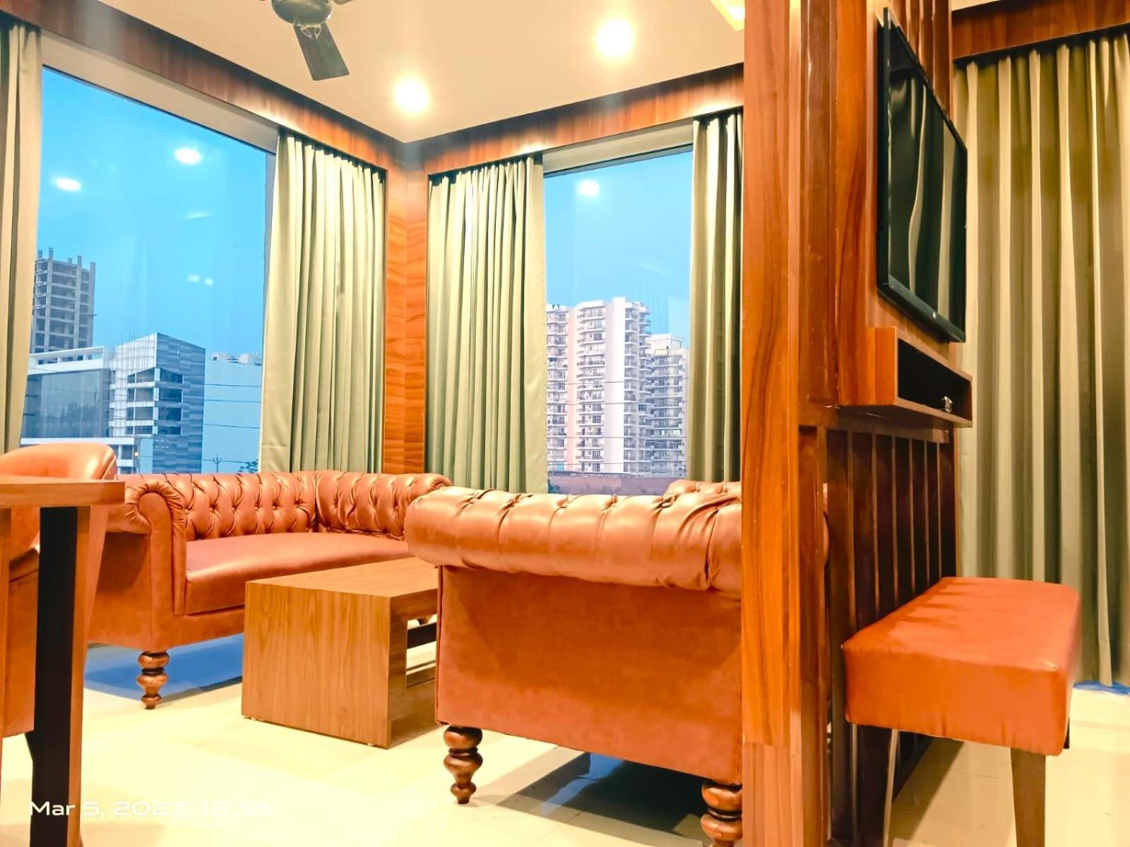 Suite with City View