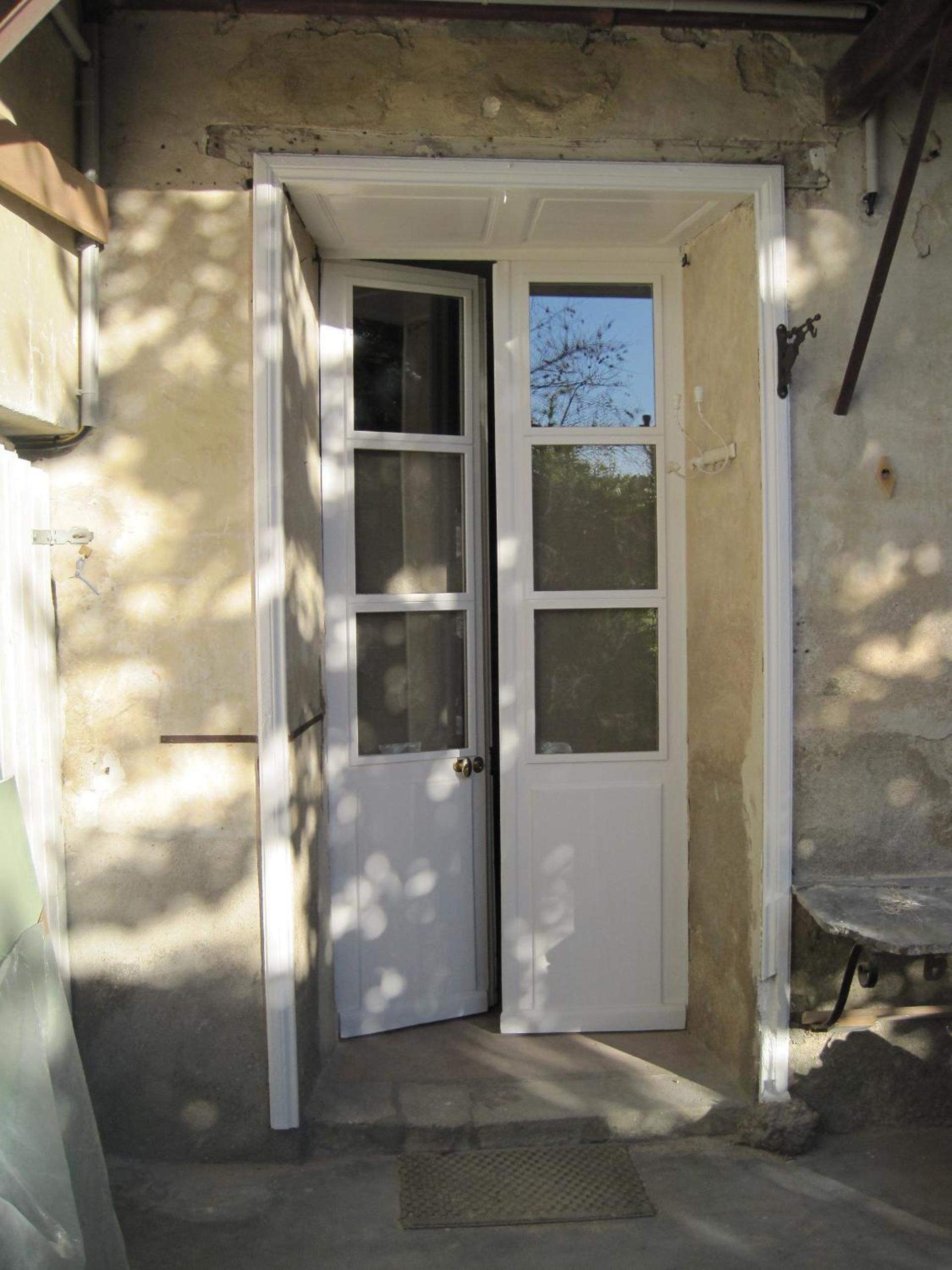 One-Bedroom House - Photo 4