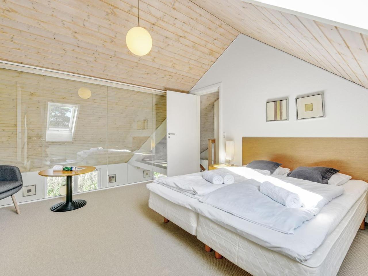 Four Bedroom Bungalow photo 3