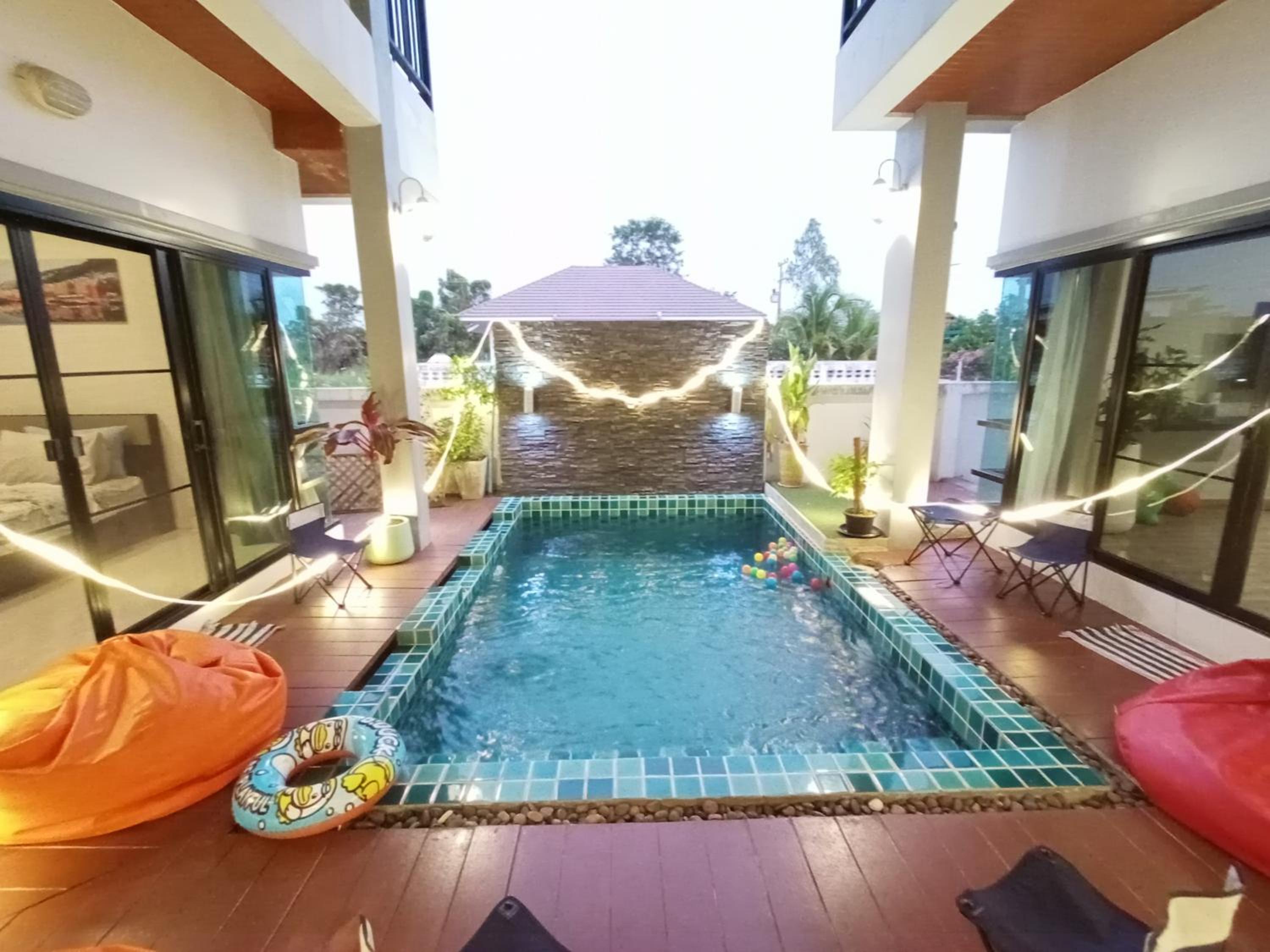 Three-Bedroom House - Photo 20