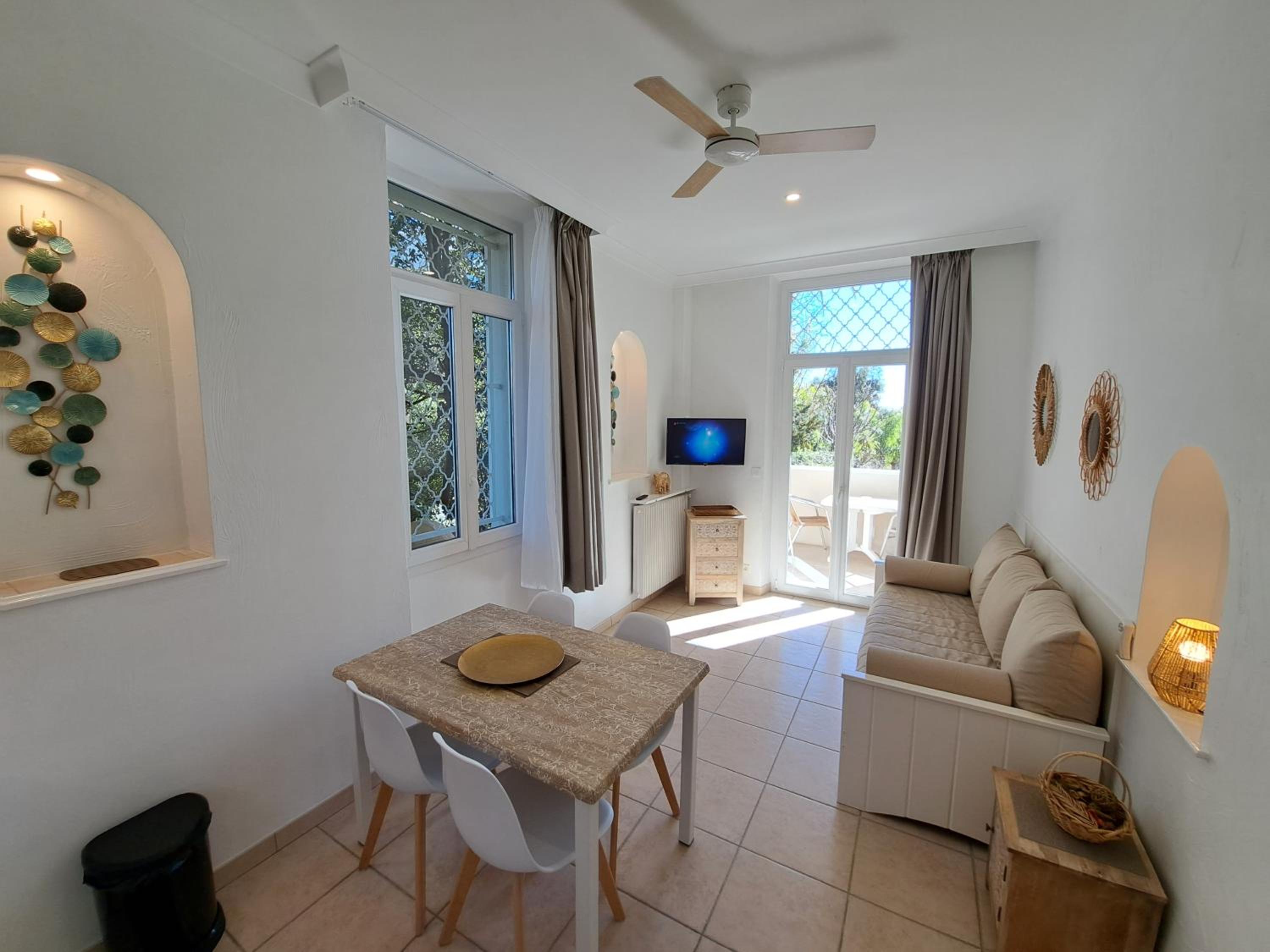 One-Bedroom Apartment with Terrace (3 Persons - Sea View - Ground Floor)