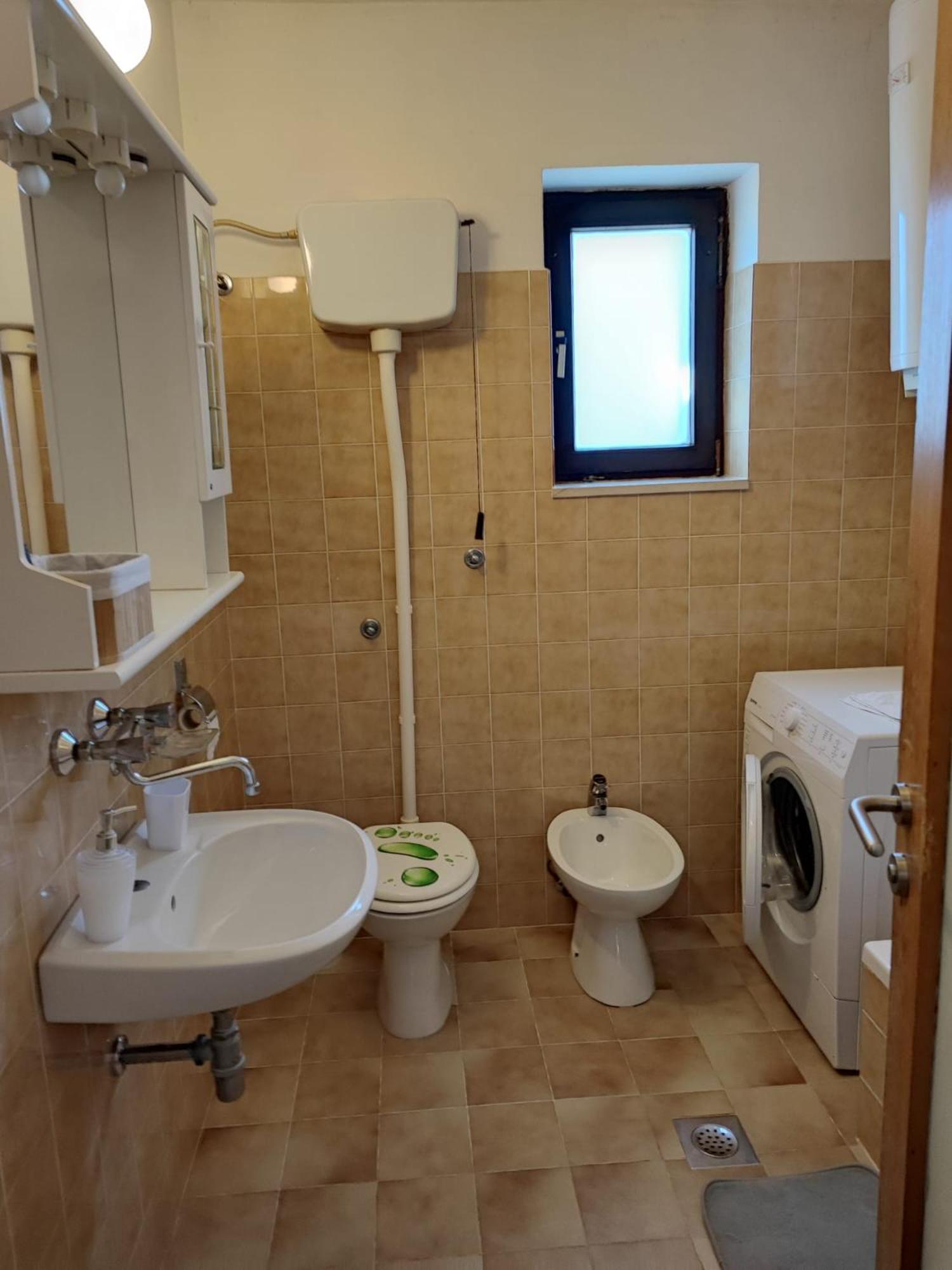 Three-Bedroom Apartment - Photo 19