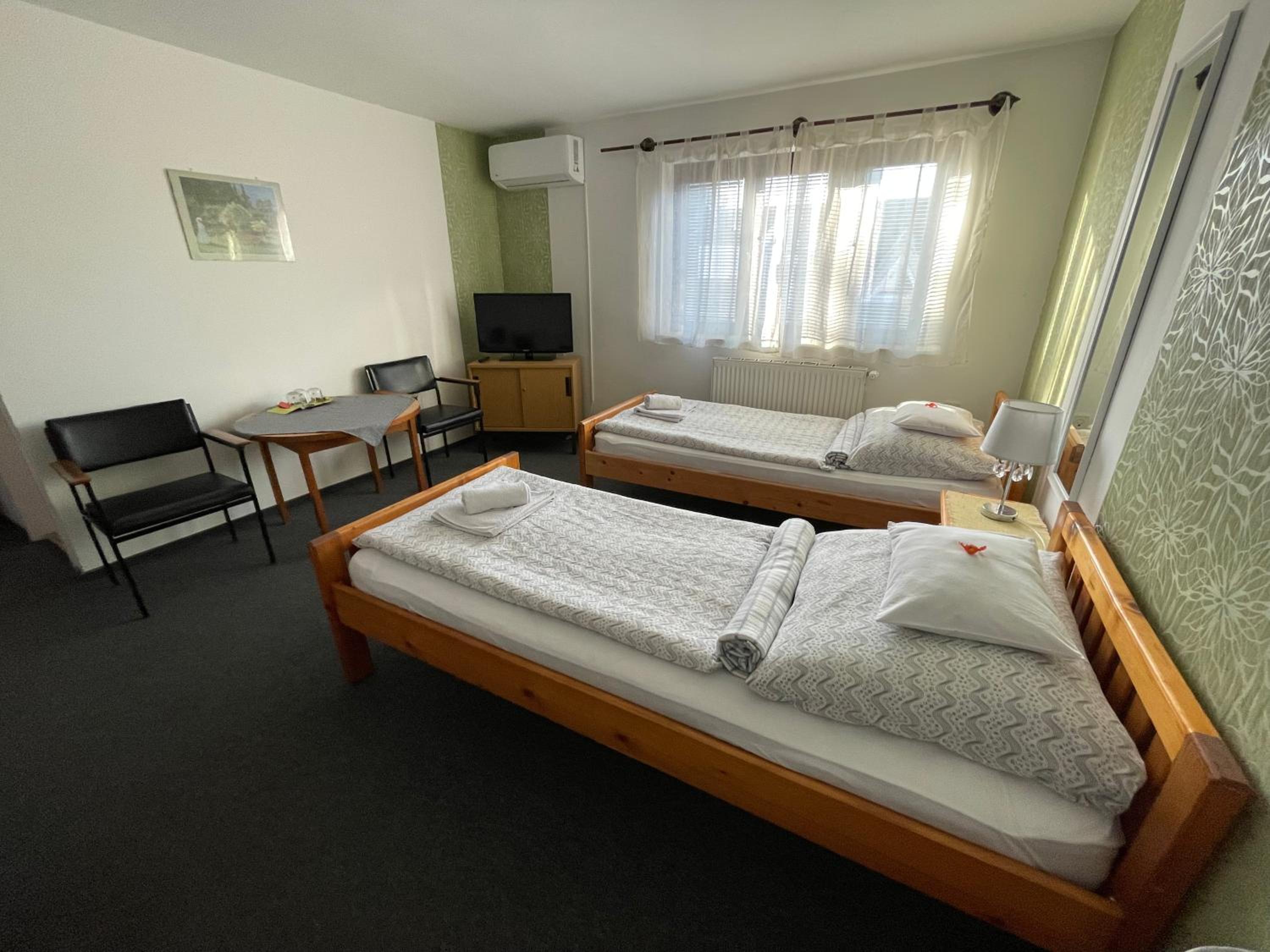 Triple Room with Bathroom photo 3