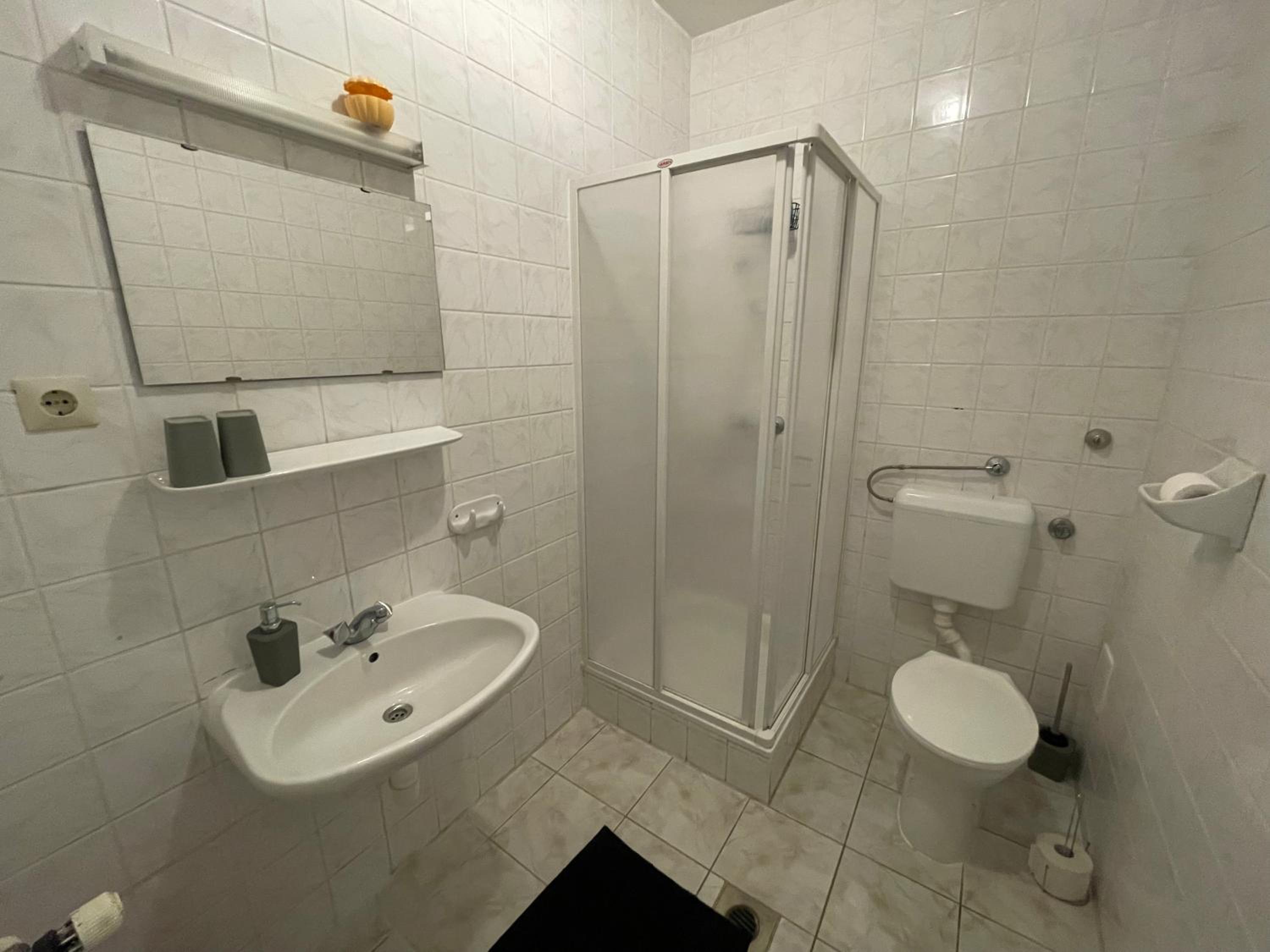Standard Twin Room photo 2