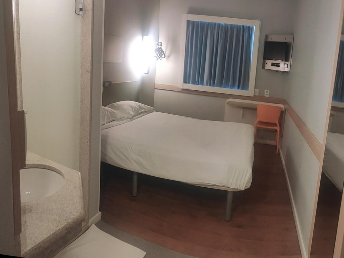 Standard Triple Room photo 2