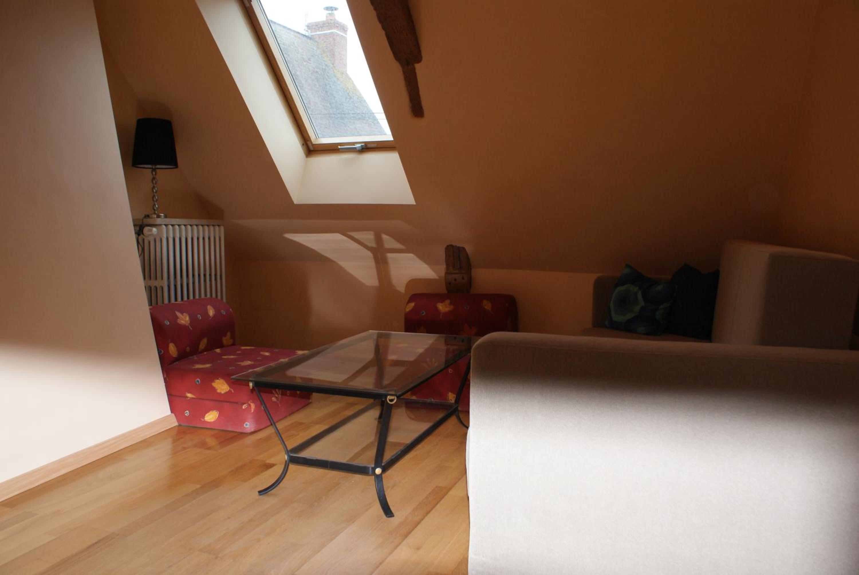 Four-Bedroom House photo 2