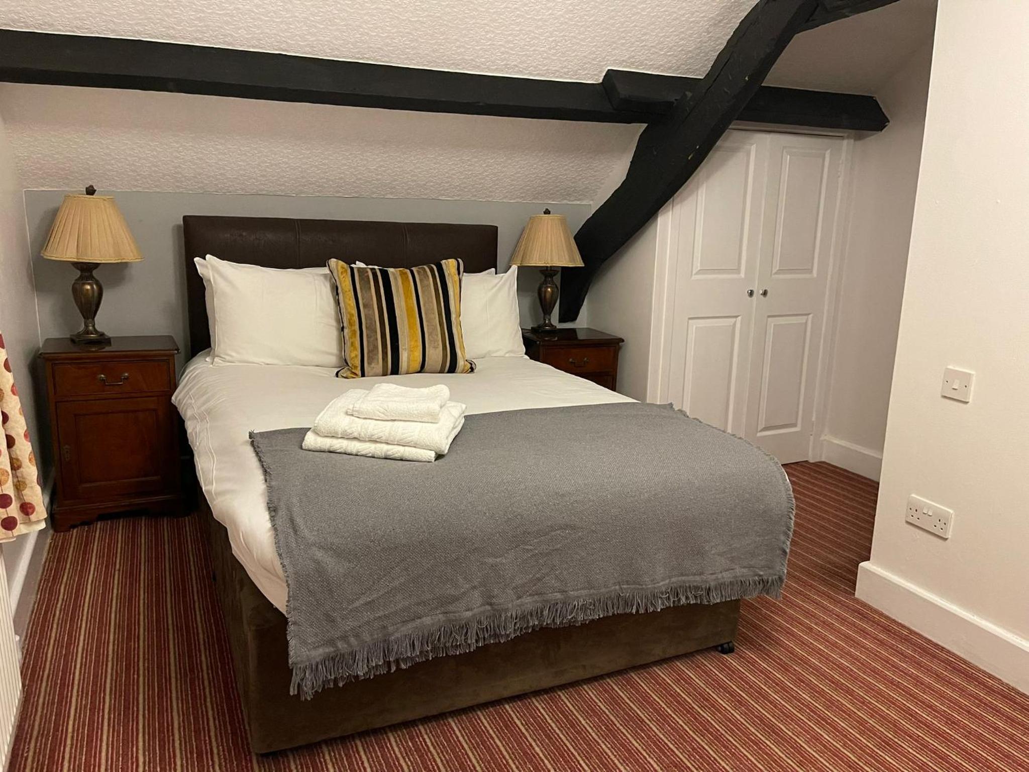 Family Room with Two Double Beds - Non-Smoking
