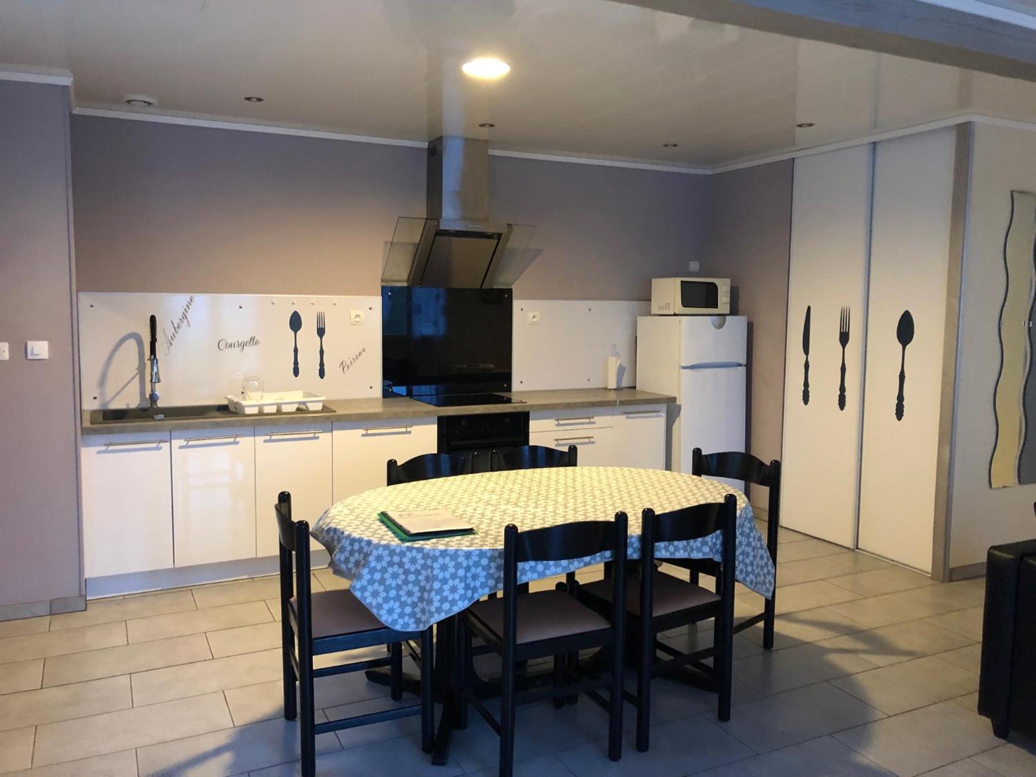 Three-Bedroom House photo 2