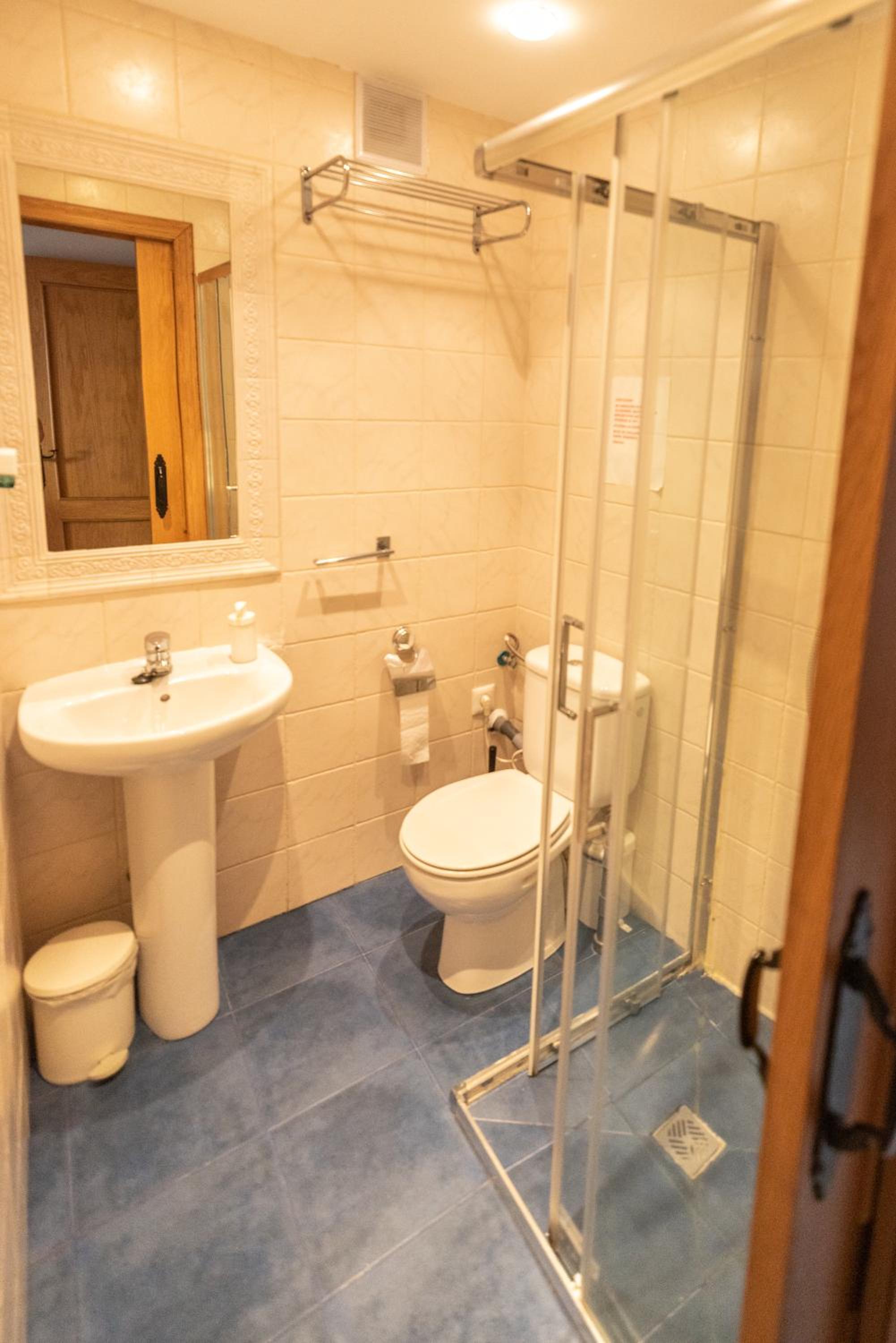Double Room with Extra Bed photo 2