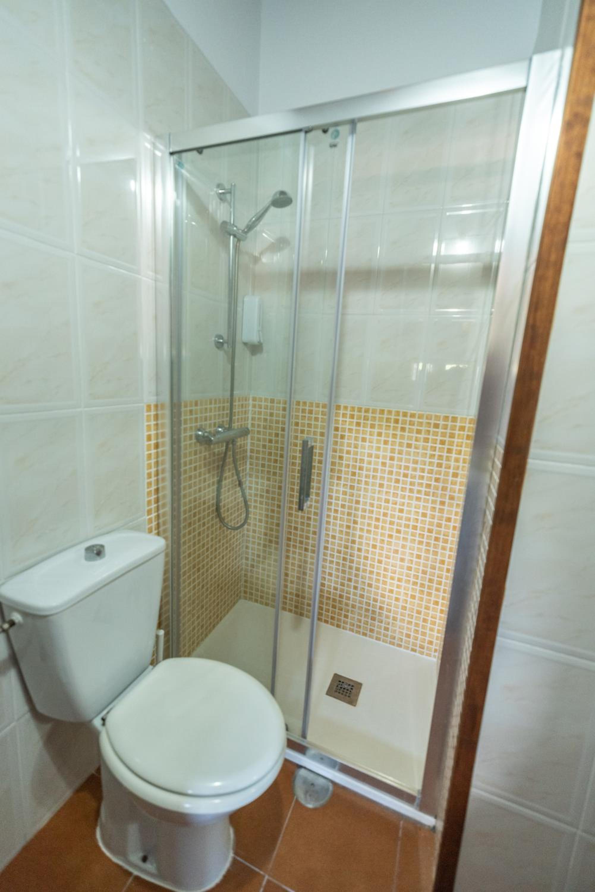 Double Room with Private Bathroom photo 1