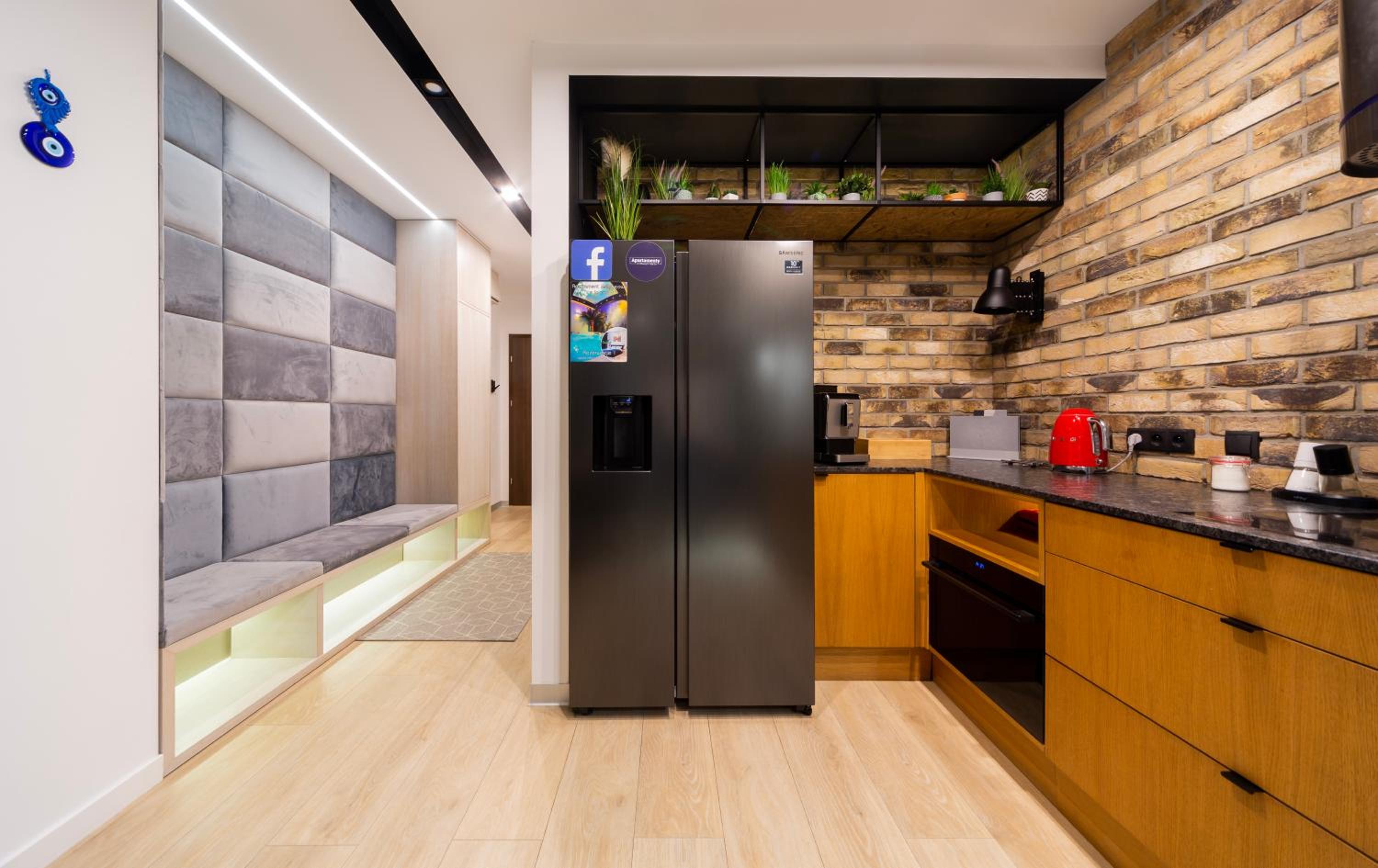 One-Bedroom Apartment - Photo 8
