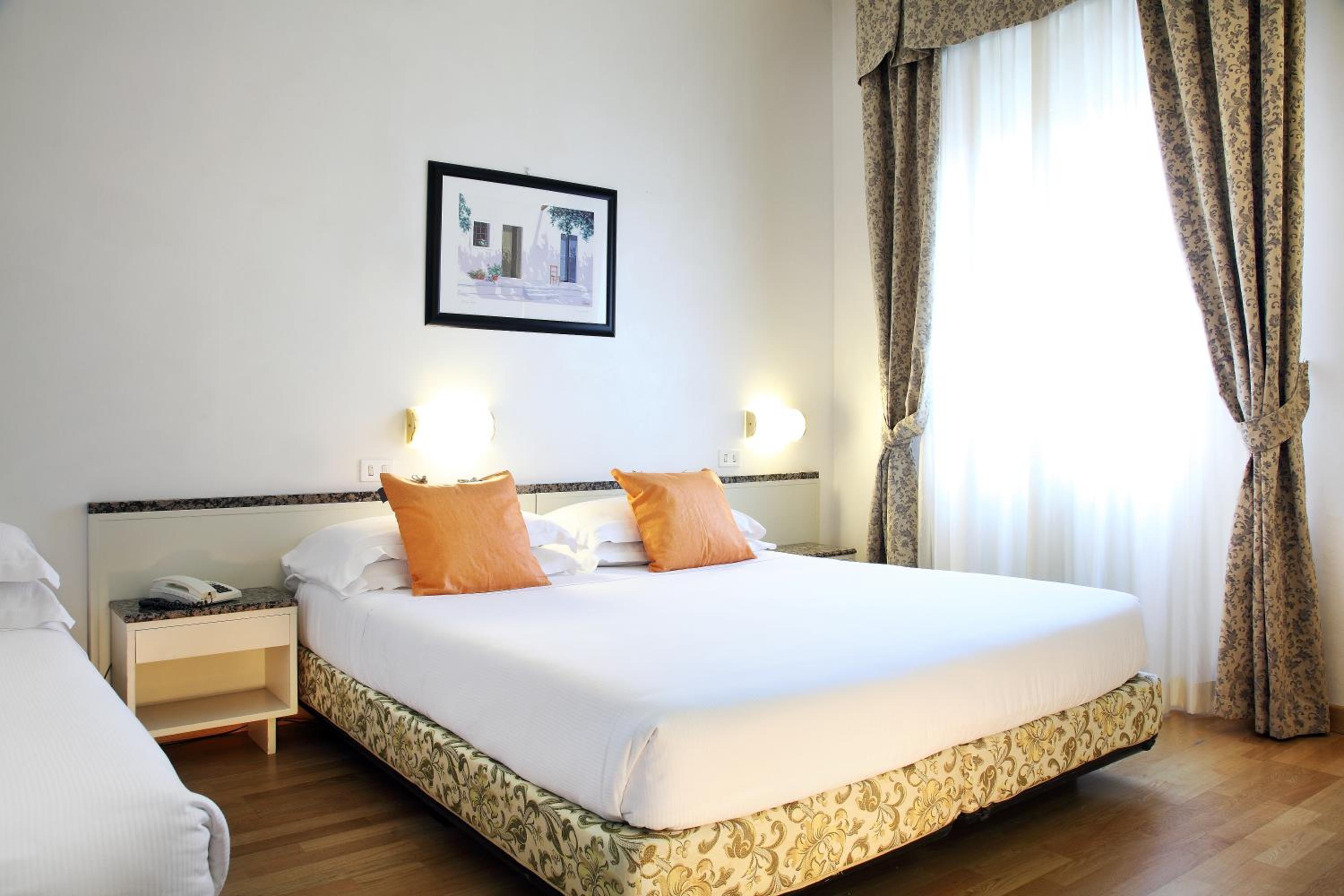 Triple Room - Photo 1