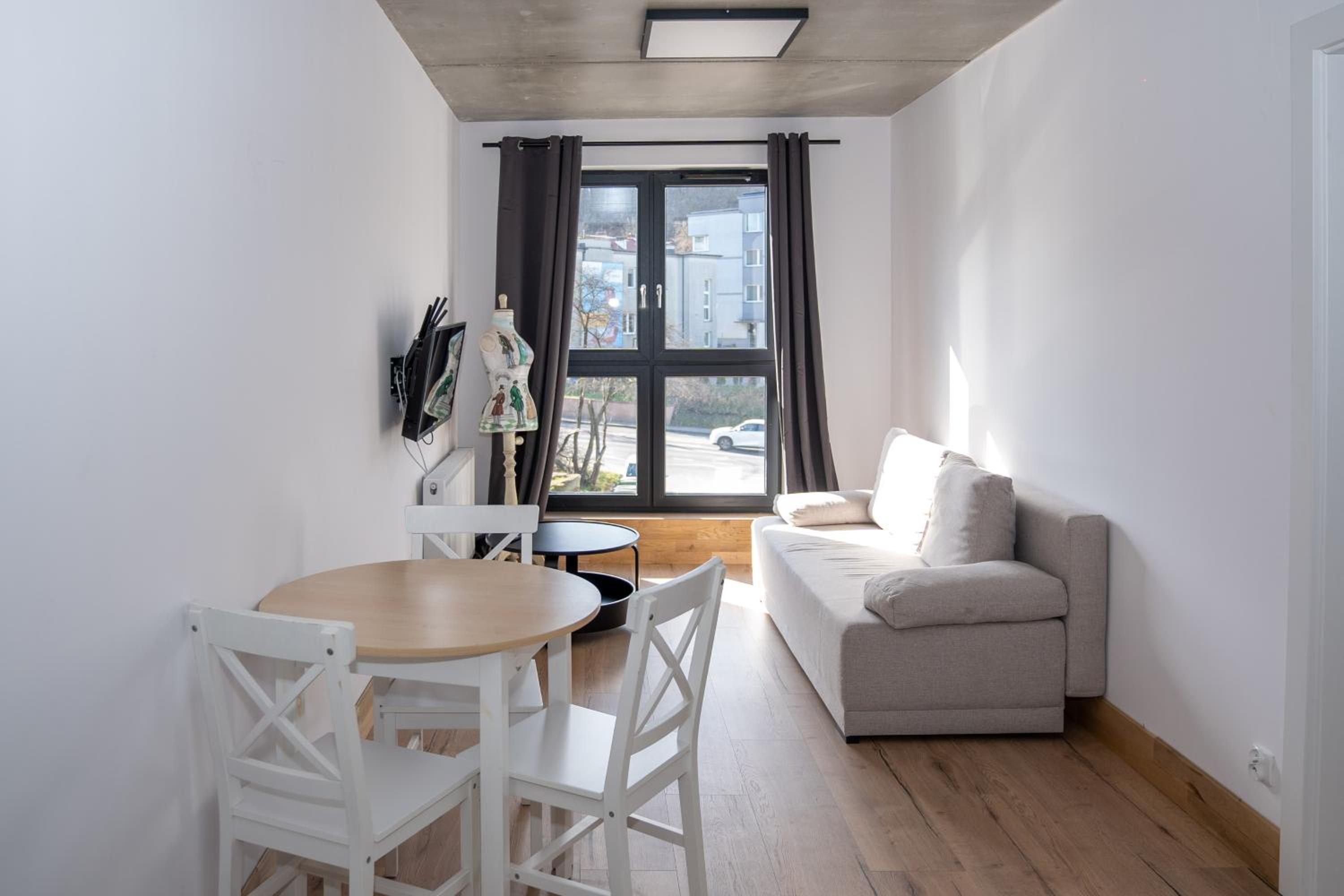 One-Bedroom Apartment