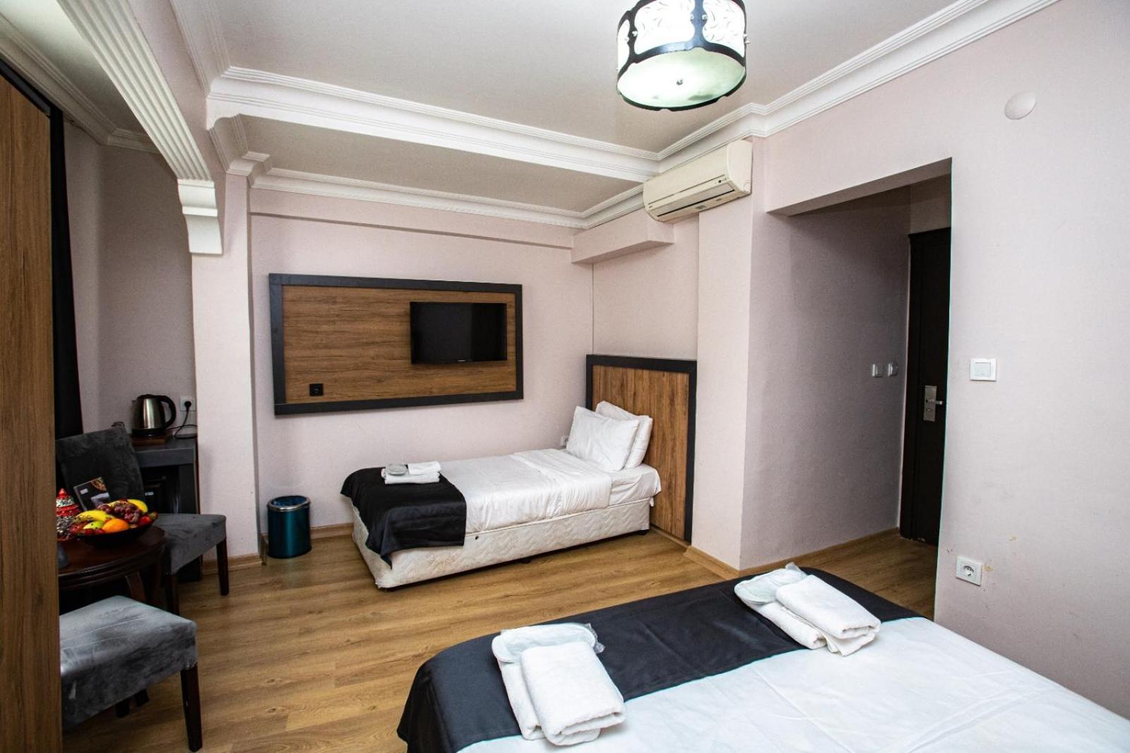 Standard Triple Room photo 3