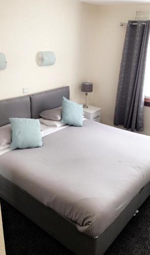 Double or Twin Room with Private Bathroom