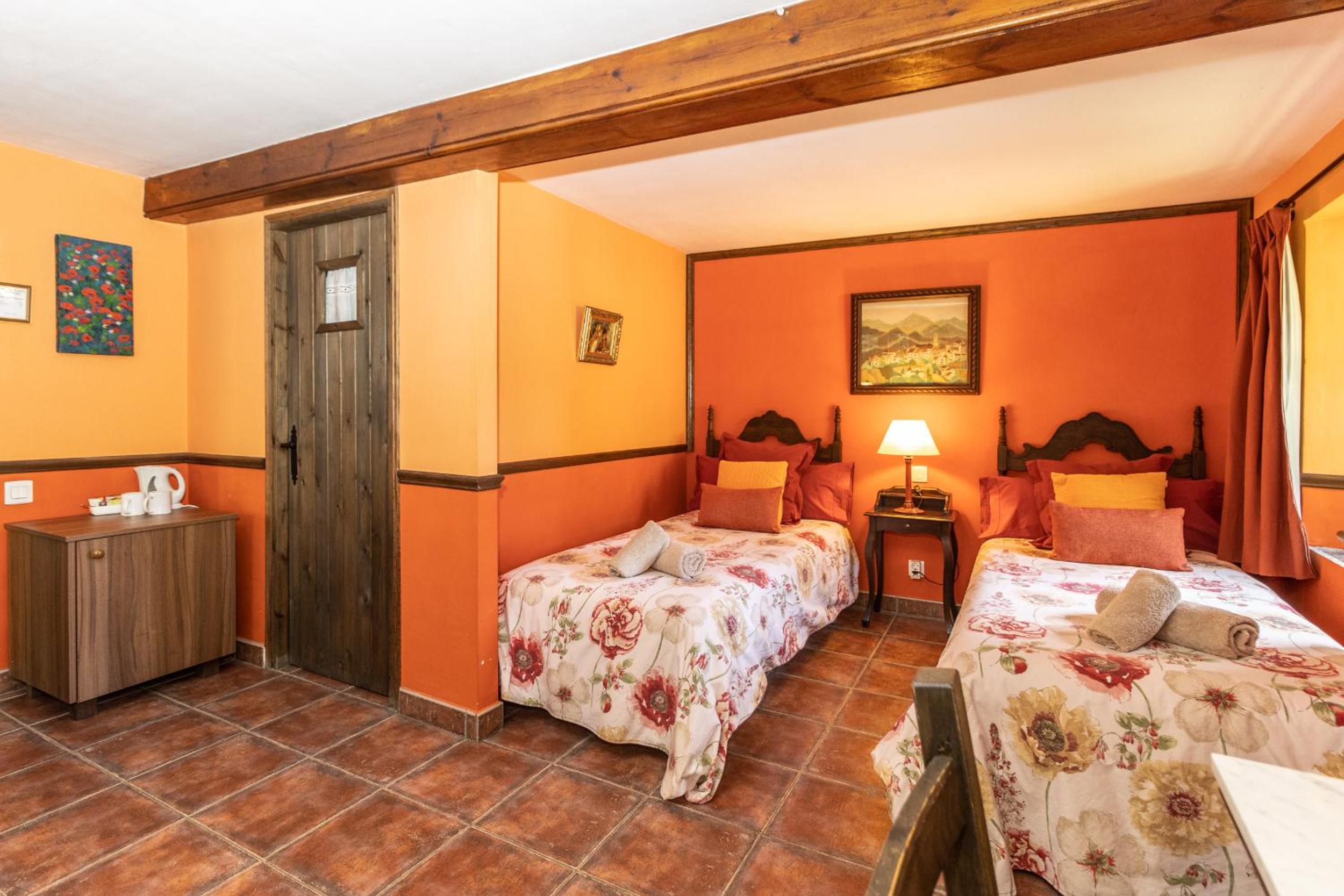 Standard Twin Suite - 2 Beds photo 1