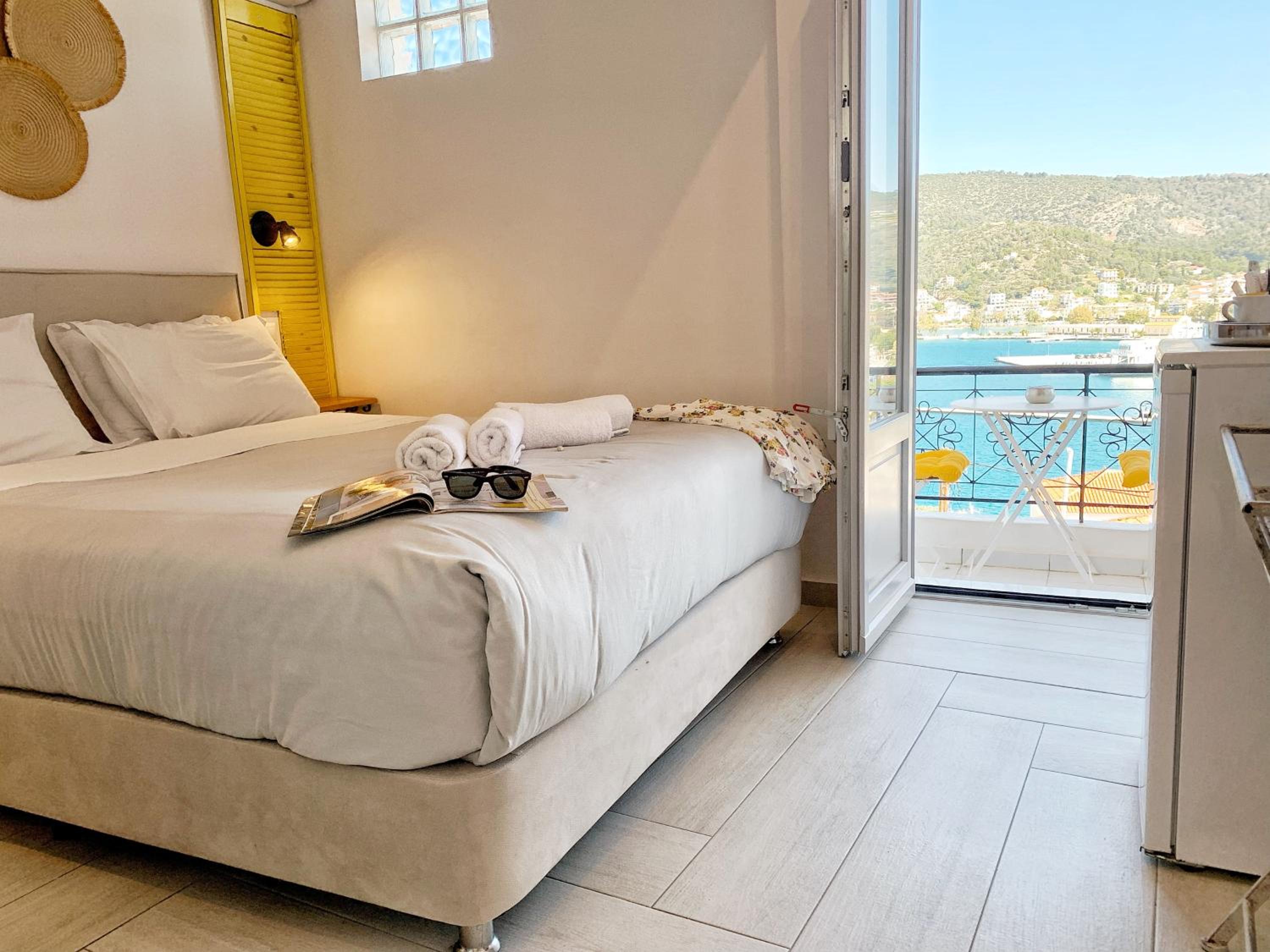 Double Room with Sea View photo 2