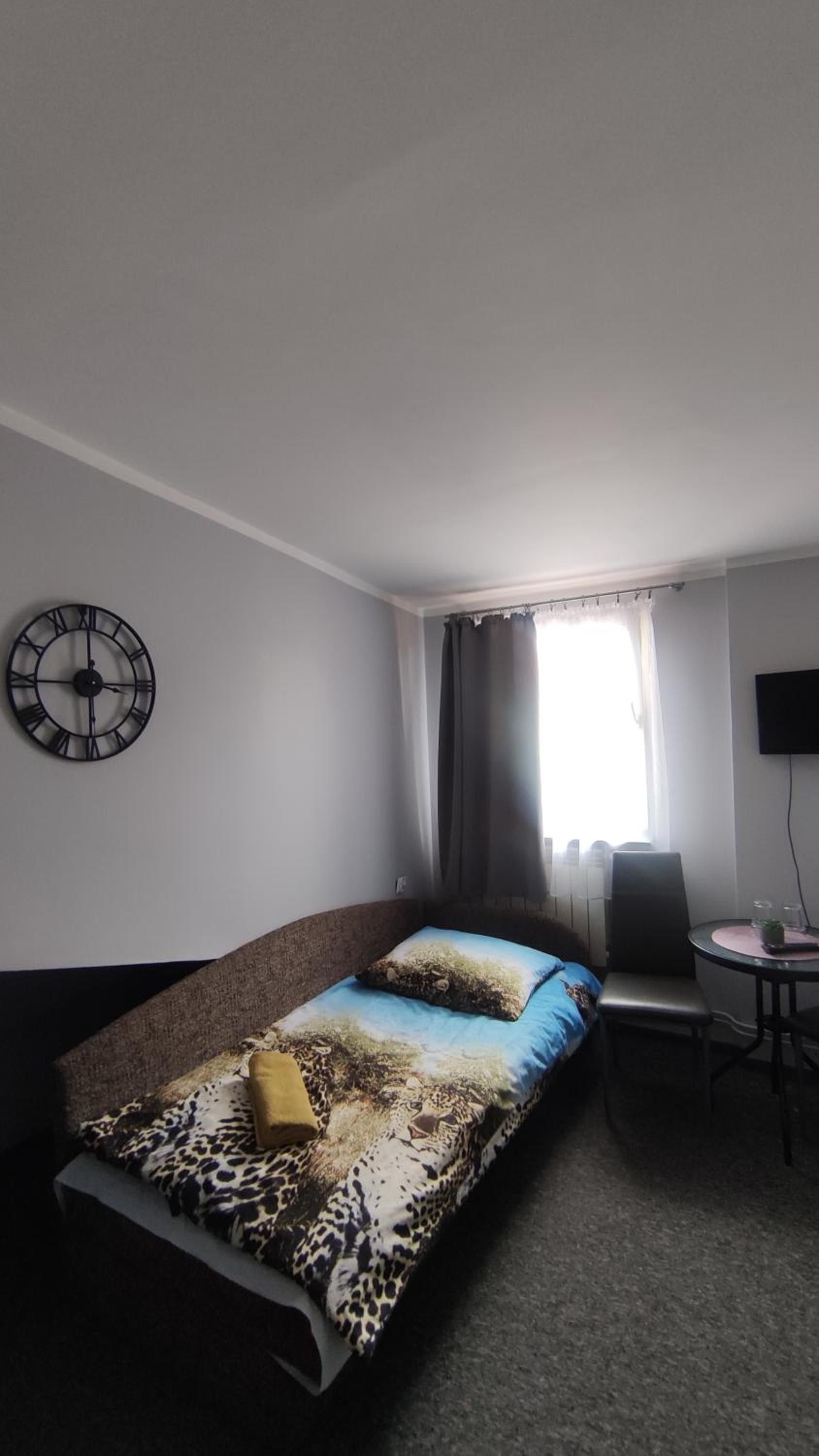 Double Room with Private Bathroom - Photo 2