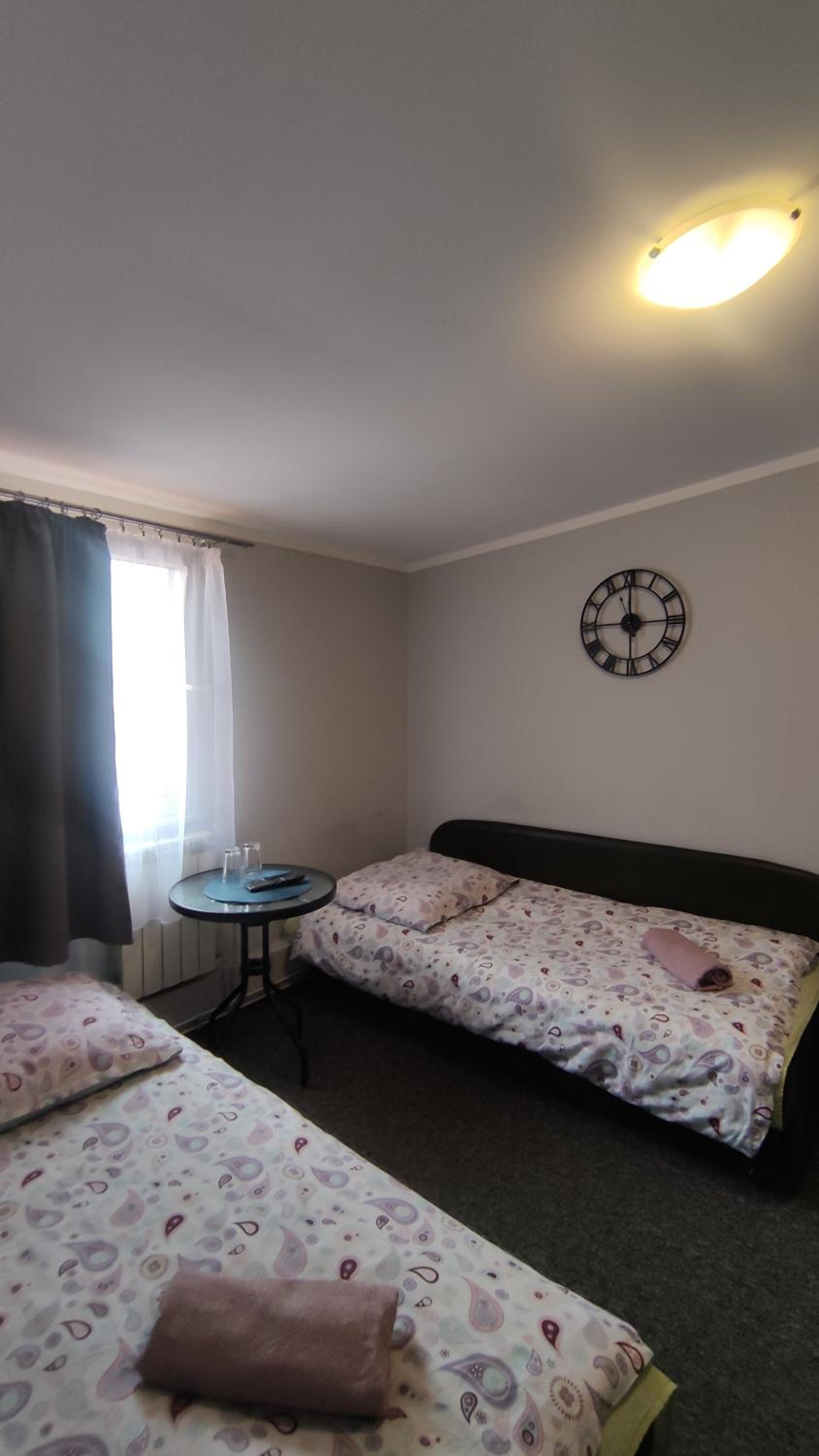 Twin Room with Bathroom - Photo 1