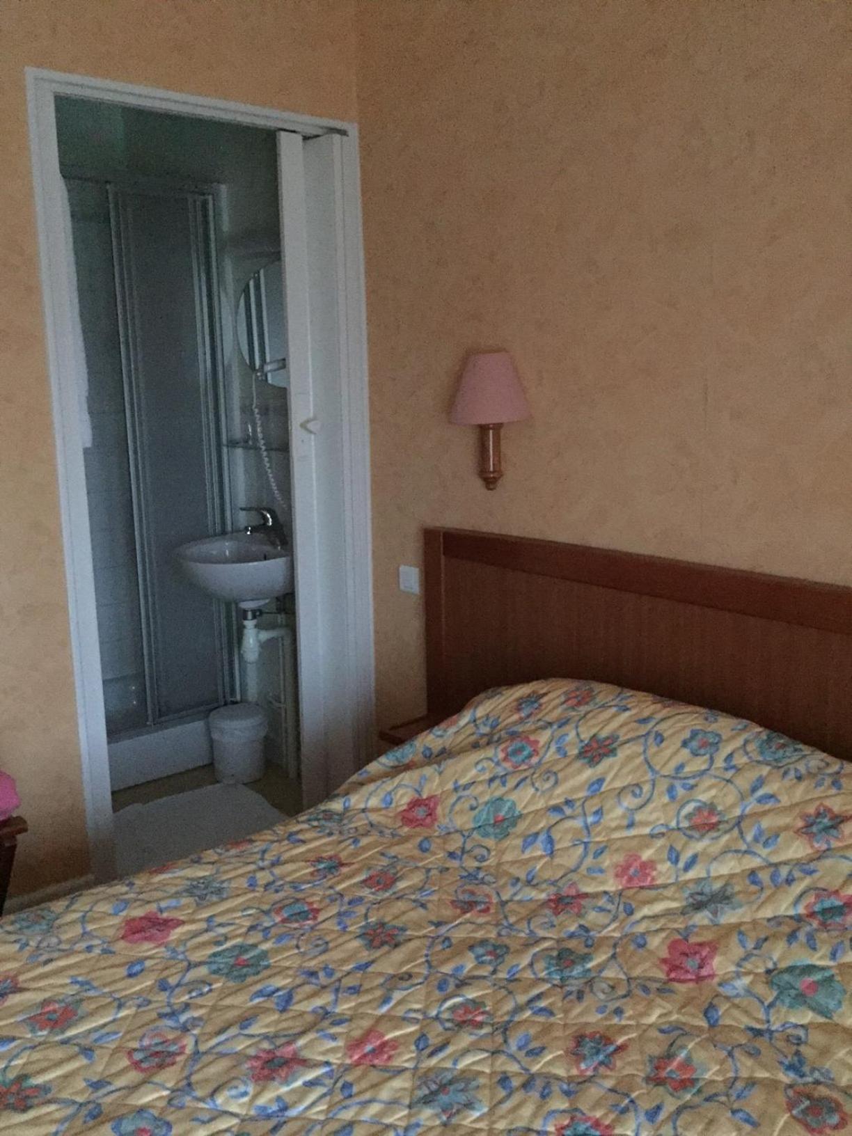 Standard Double Room photo 3
