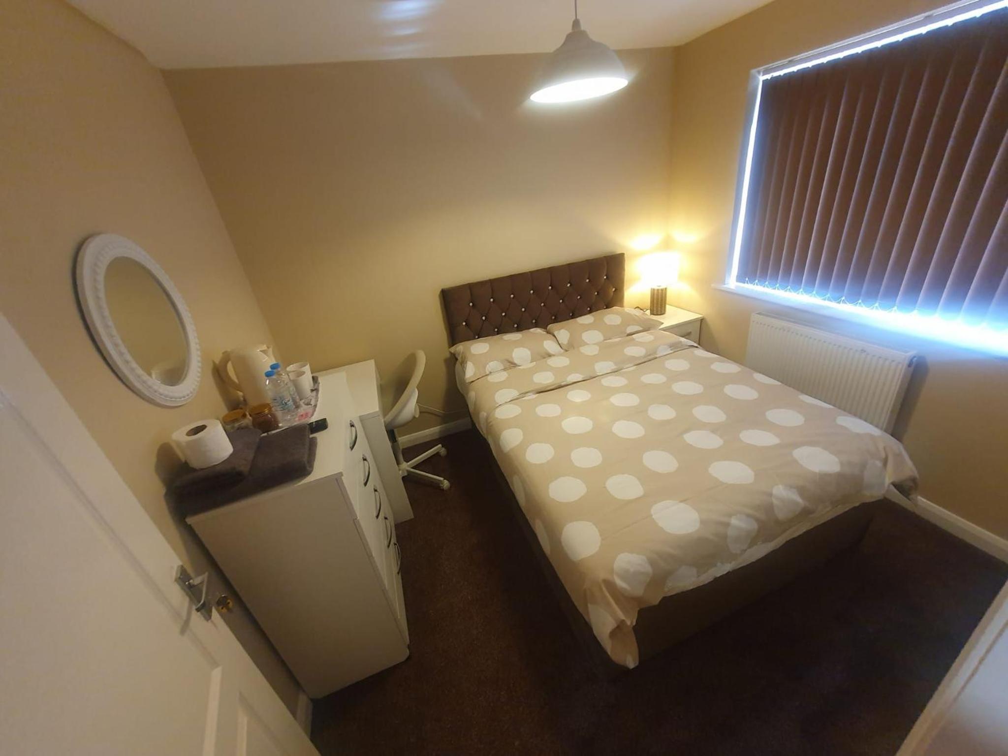 Double Room with Shared Bathroom photo 1