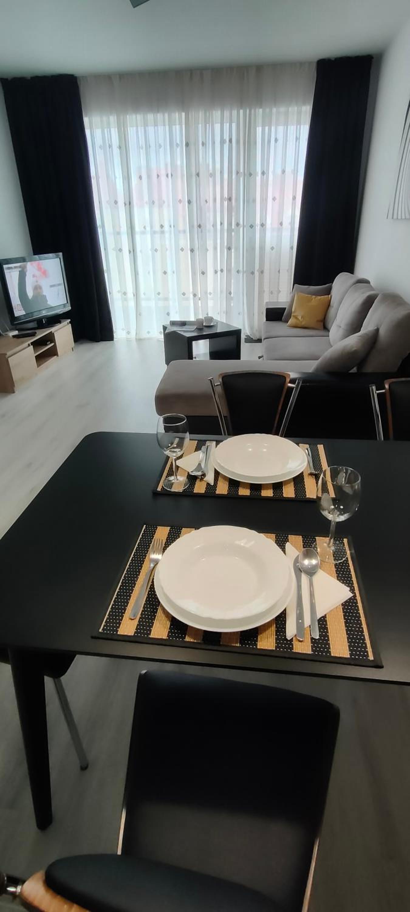 Apartment with Terrace - Photo 2