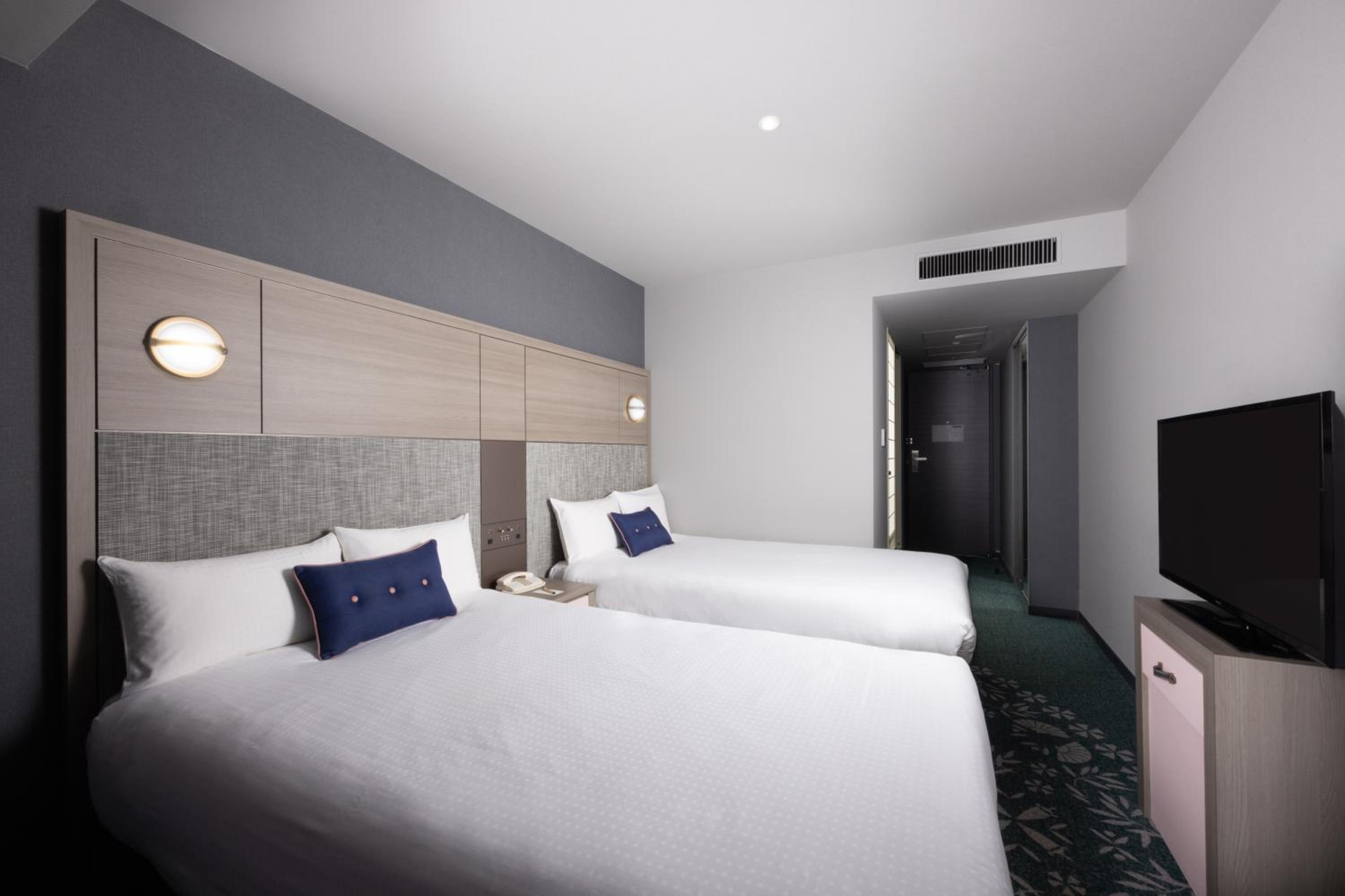 Superior Twin Room - Non-Smoking photo 3
