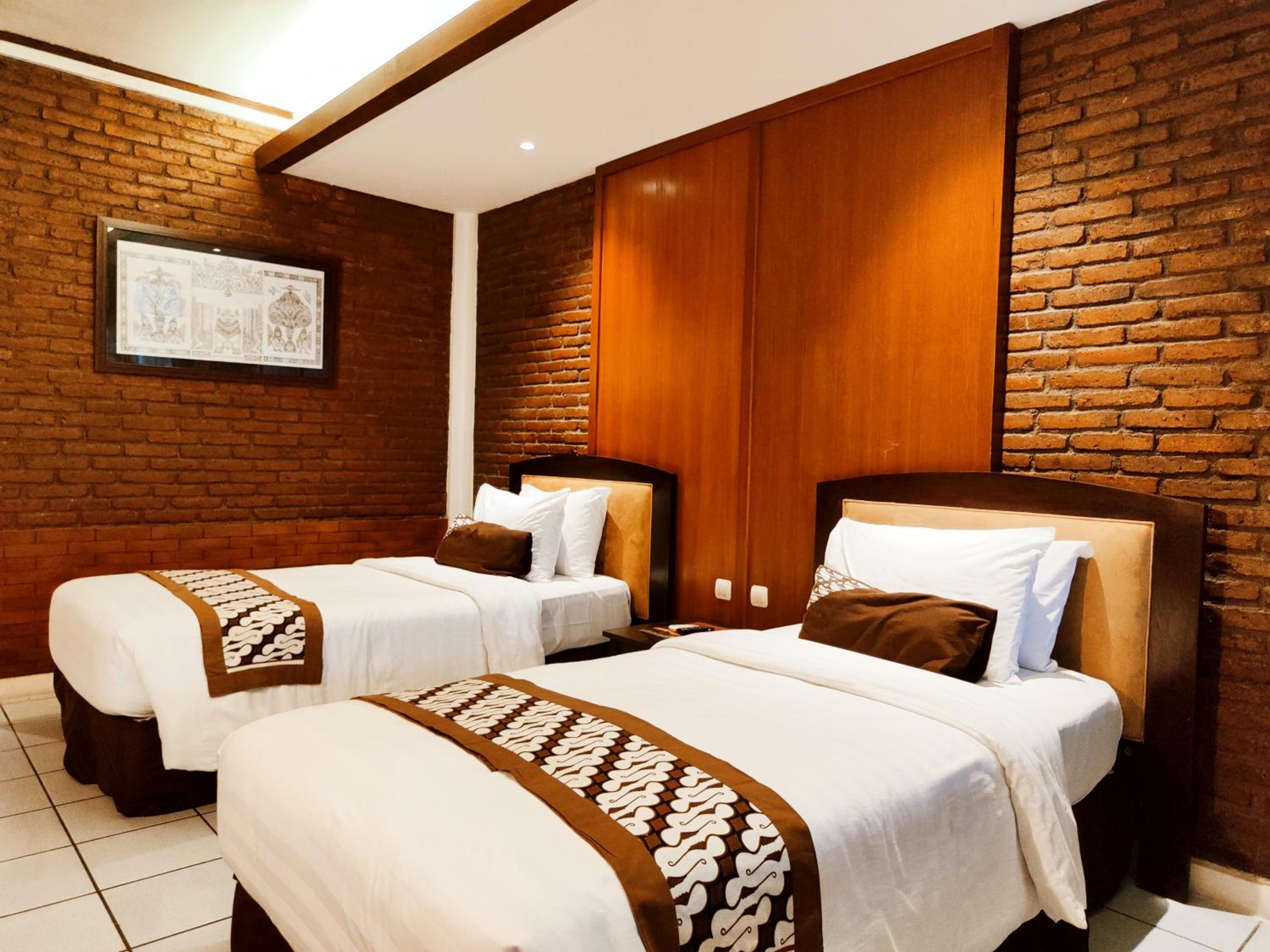 Superior Deluxe Double or Twin Room