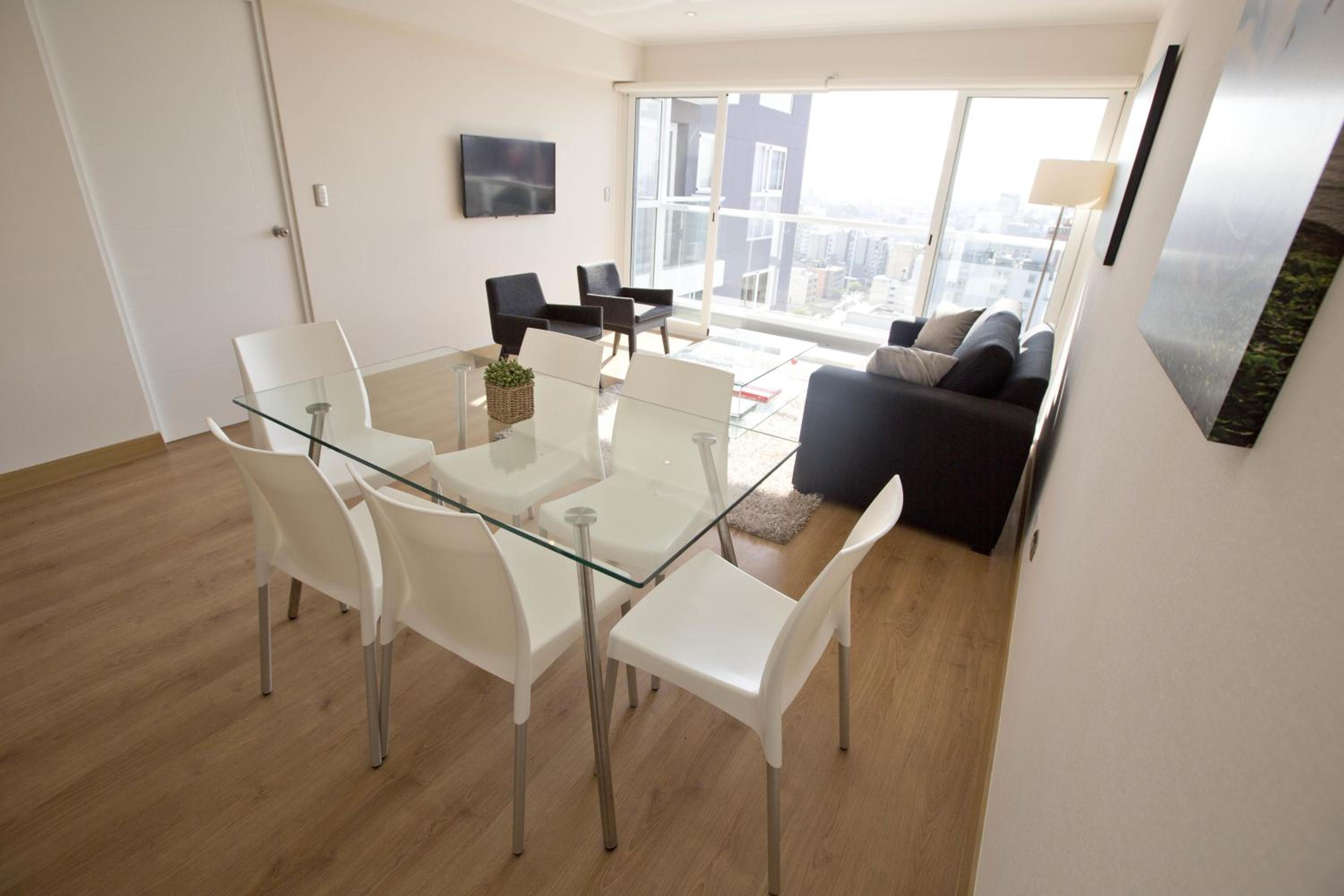 Three-Bedroom Apartment photo 1