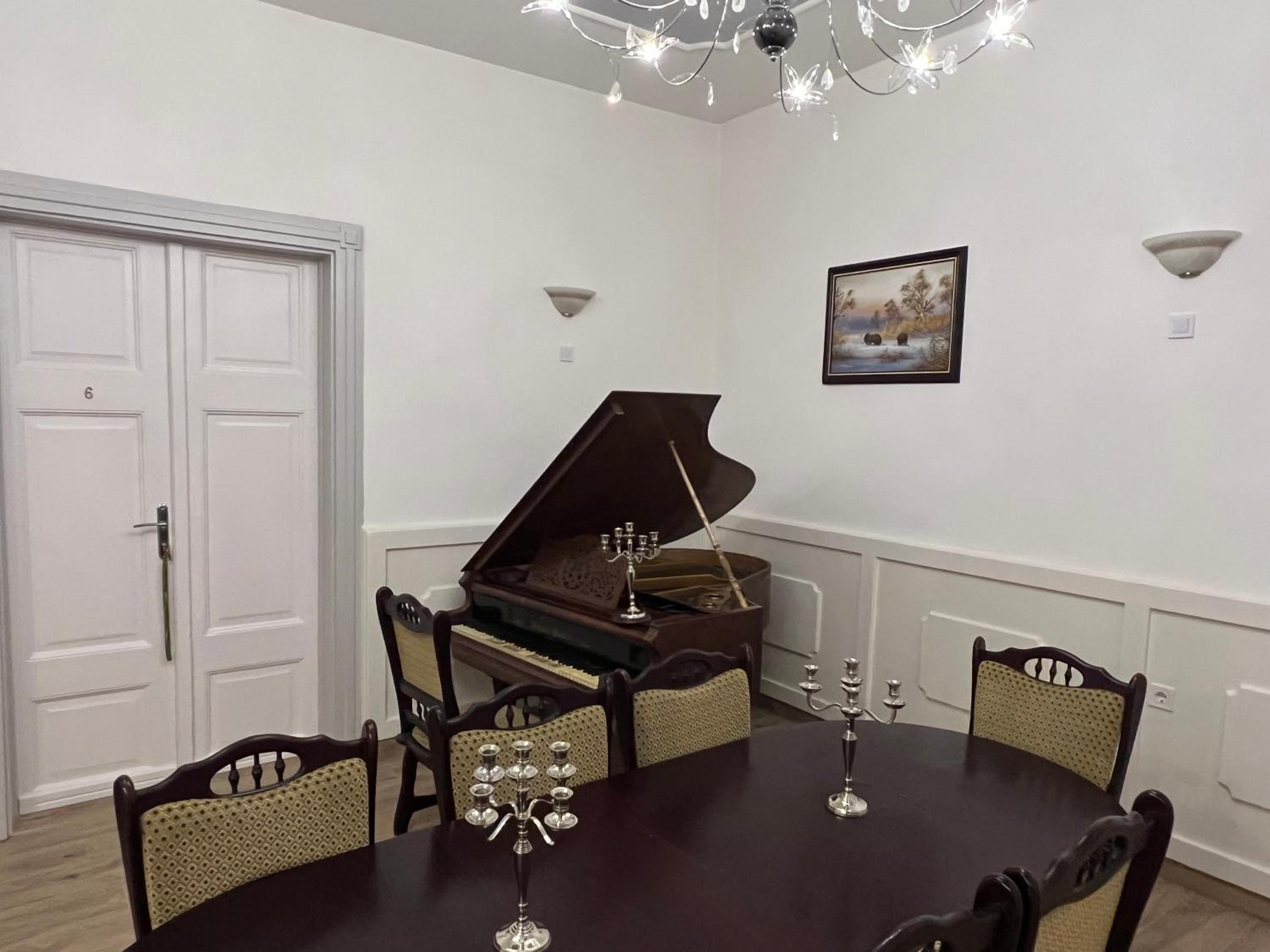 Family Room with Bathroom - Photo 2