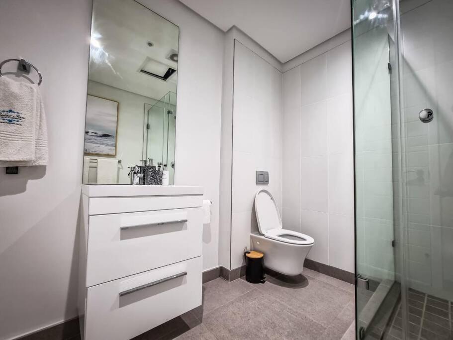 Three-Bedroom Apartment - Photo 8