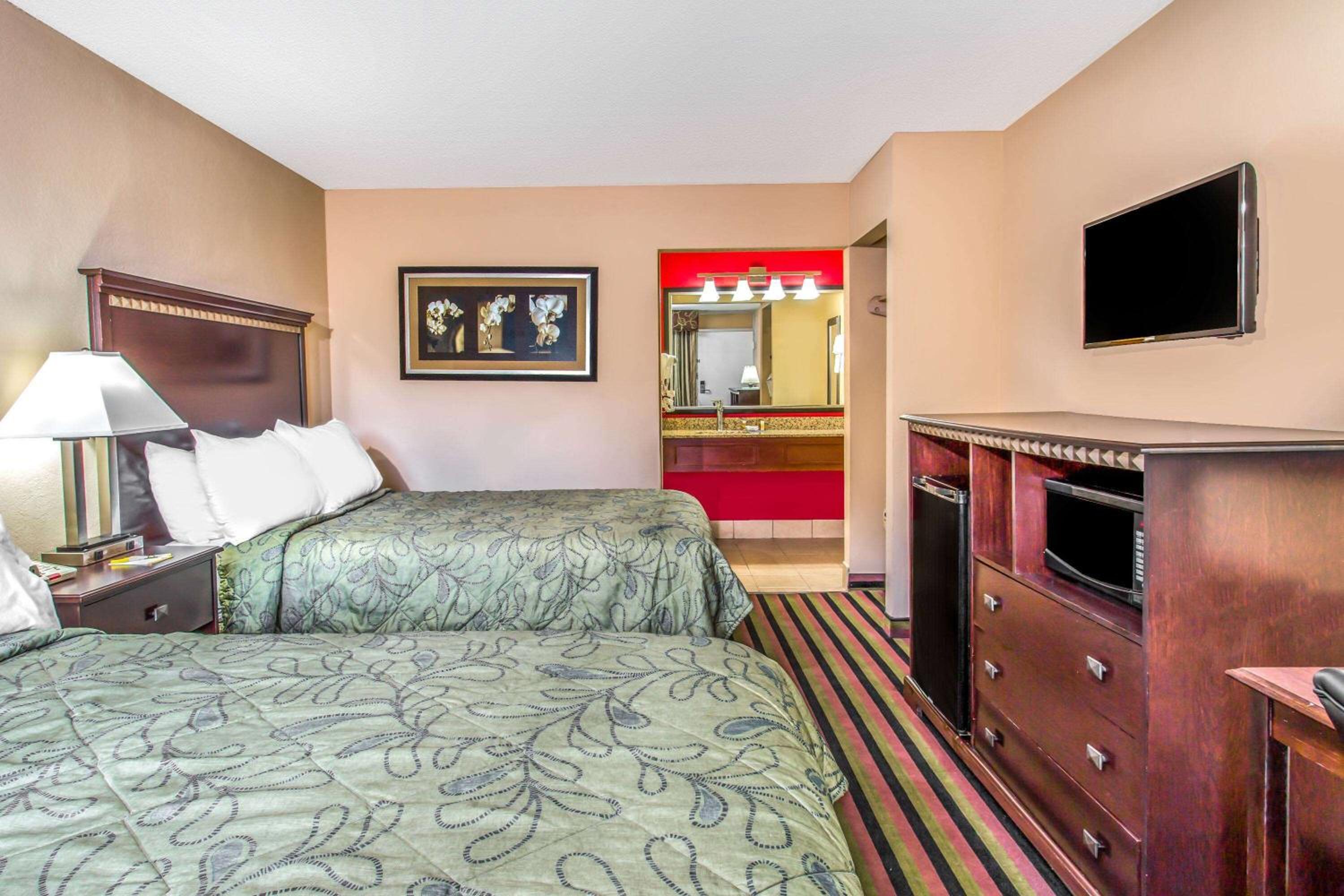 Deluxe Double Room - Mobility Accessible/Non-Smoking photo 1