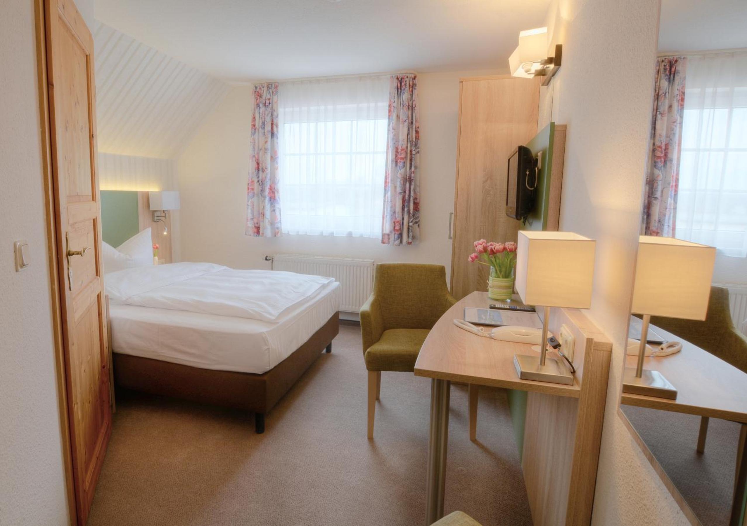 Single Room 10 photo 2