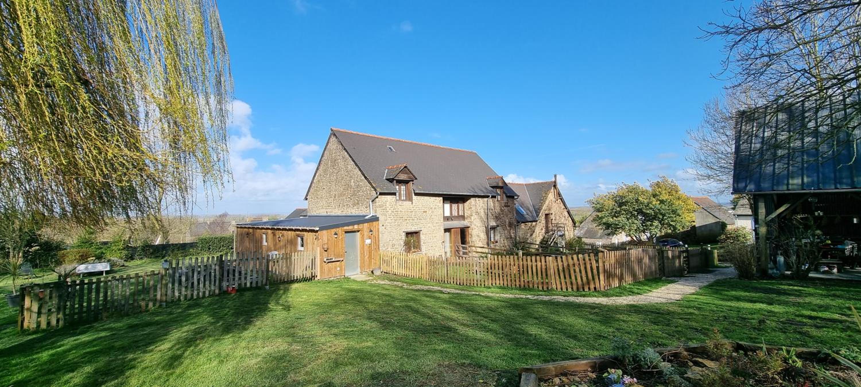 Cottage with Bath (4-5 Adults)