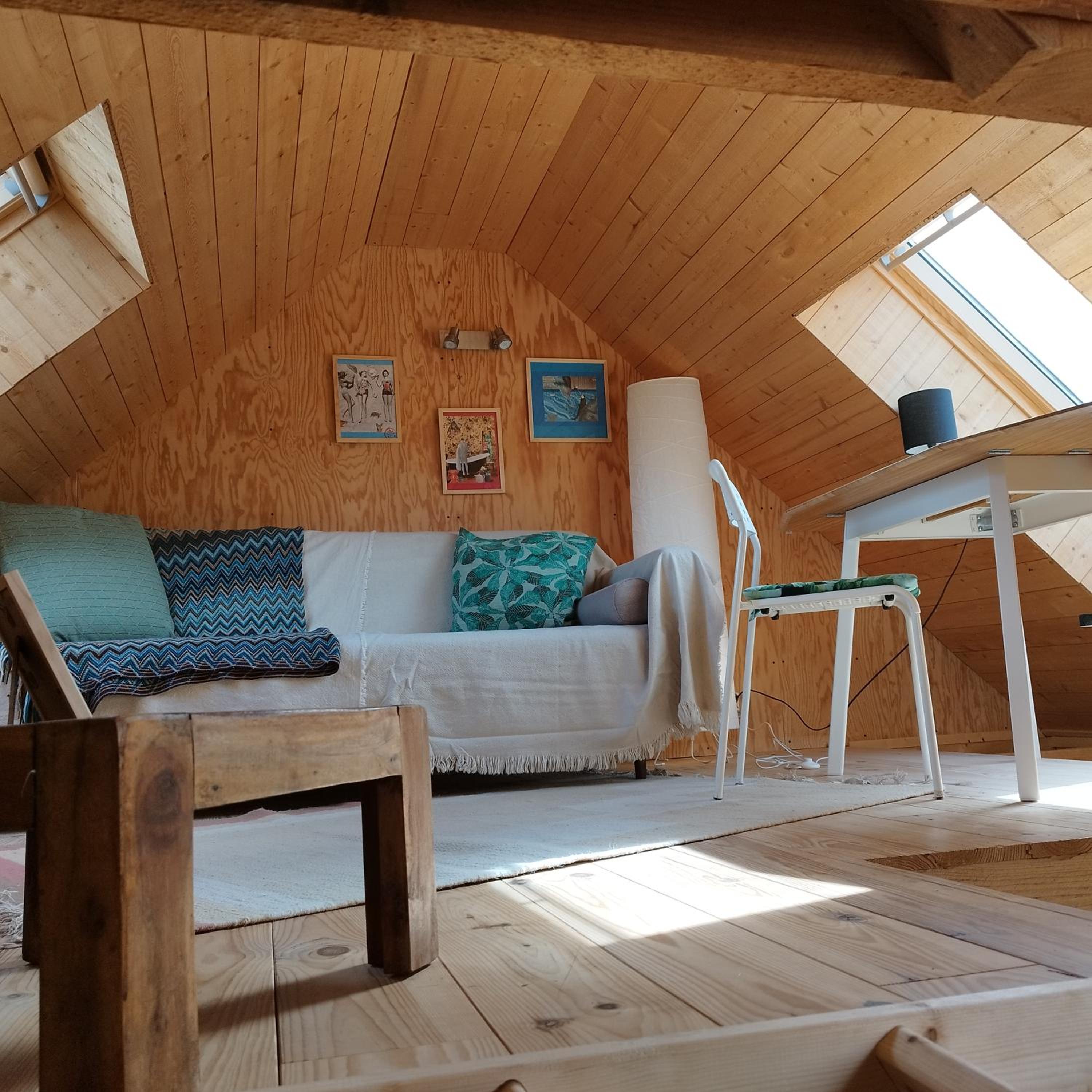 Suite - Photo 15