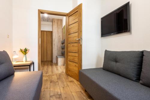 Two-Bedroom Apartment - Photo 9