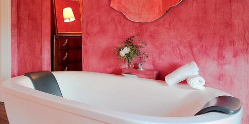 Deluxe Suite photo 3