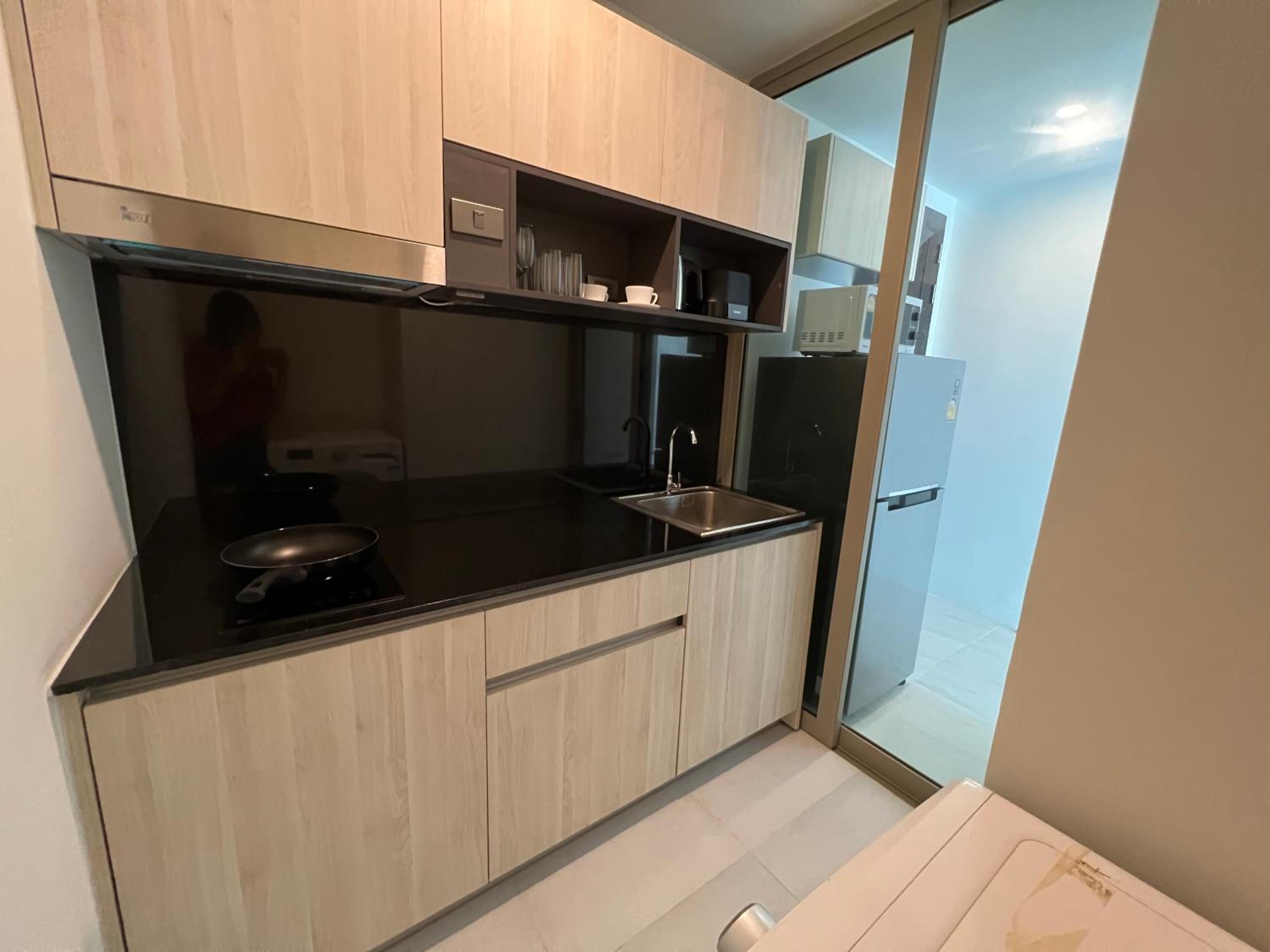 Apartment with Sea View - Photo 3
