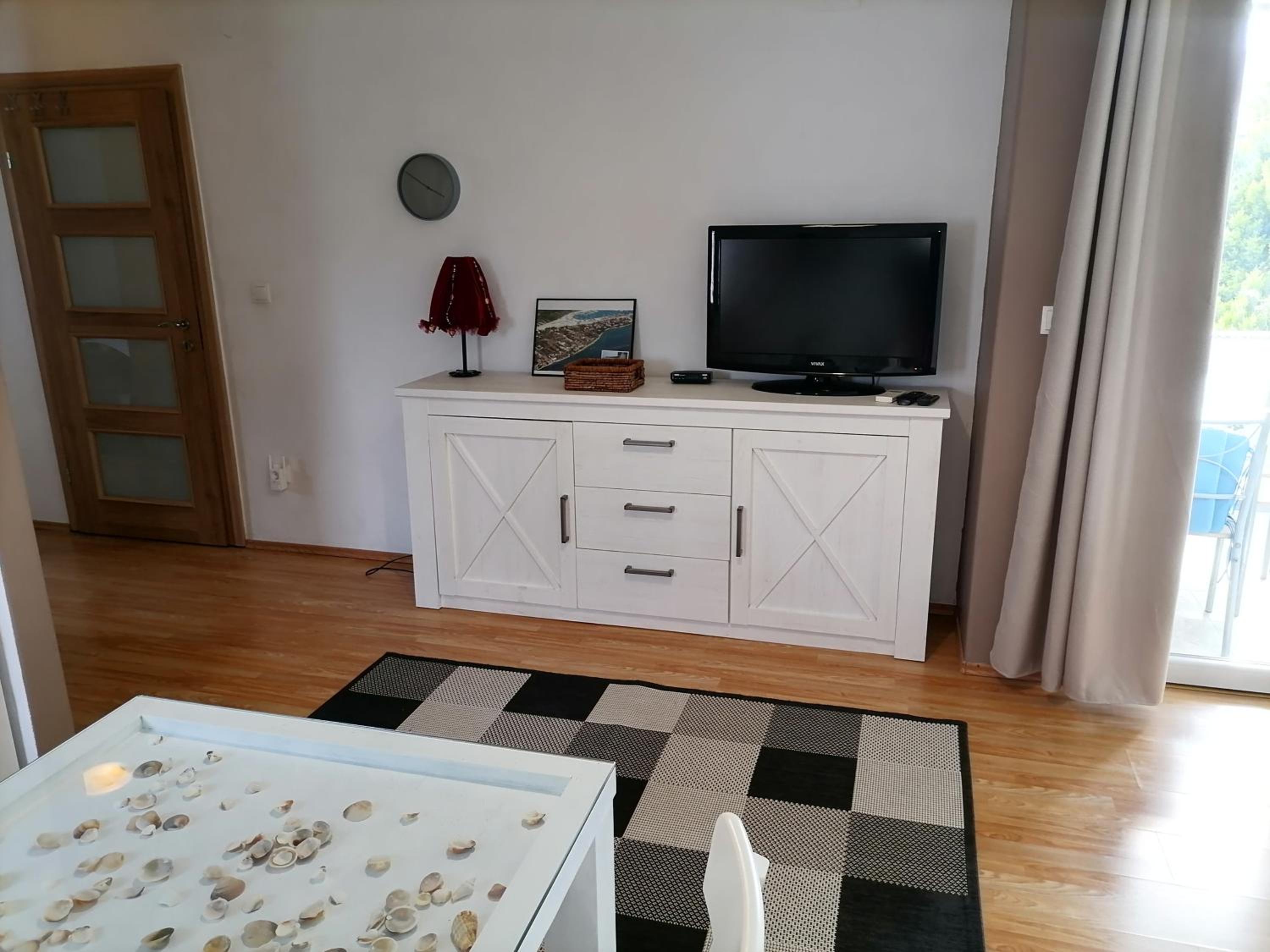 Apartment with Balcony - Photo 30