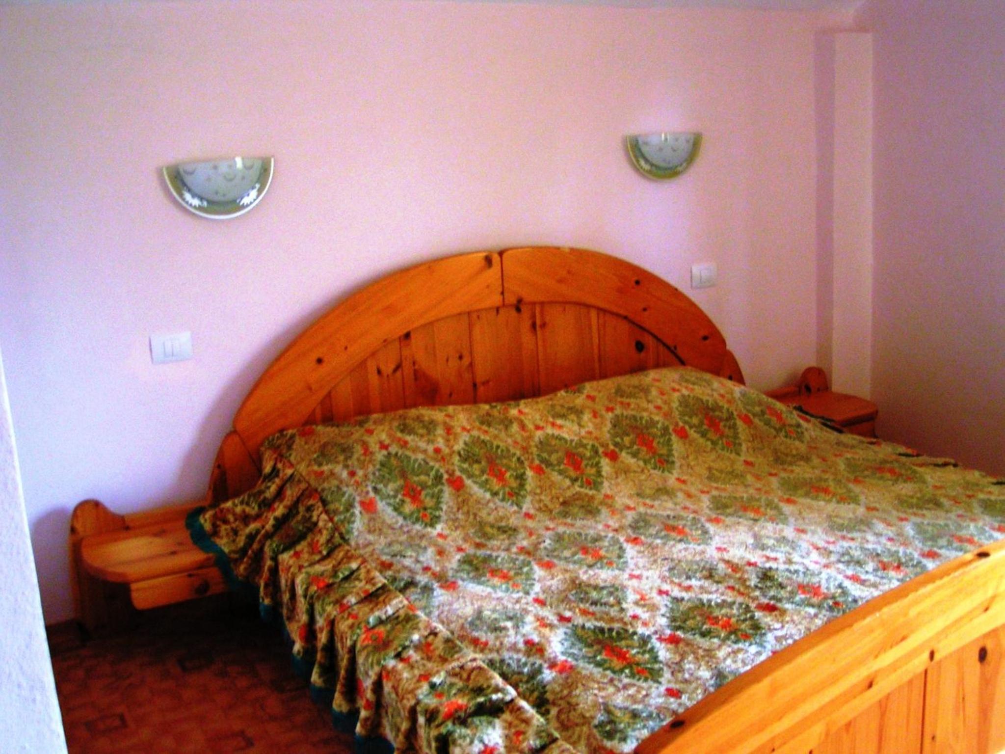 One-Bedroom Apartment with Balcony photo 2
