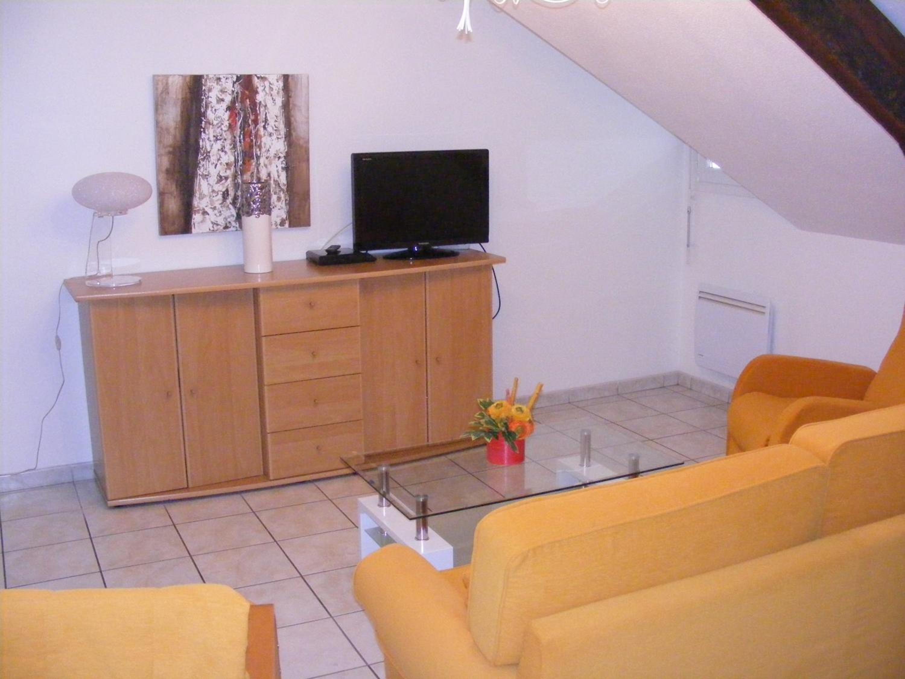 Apartment photo 2