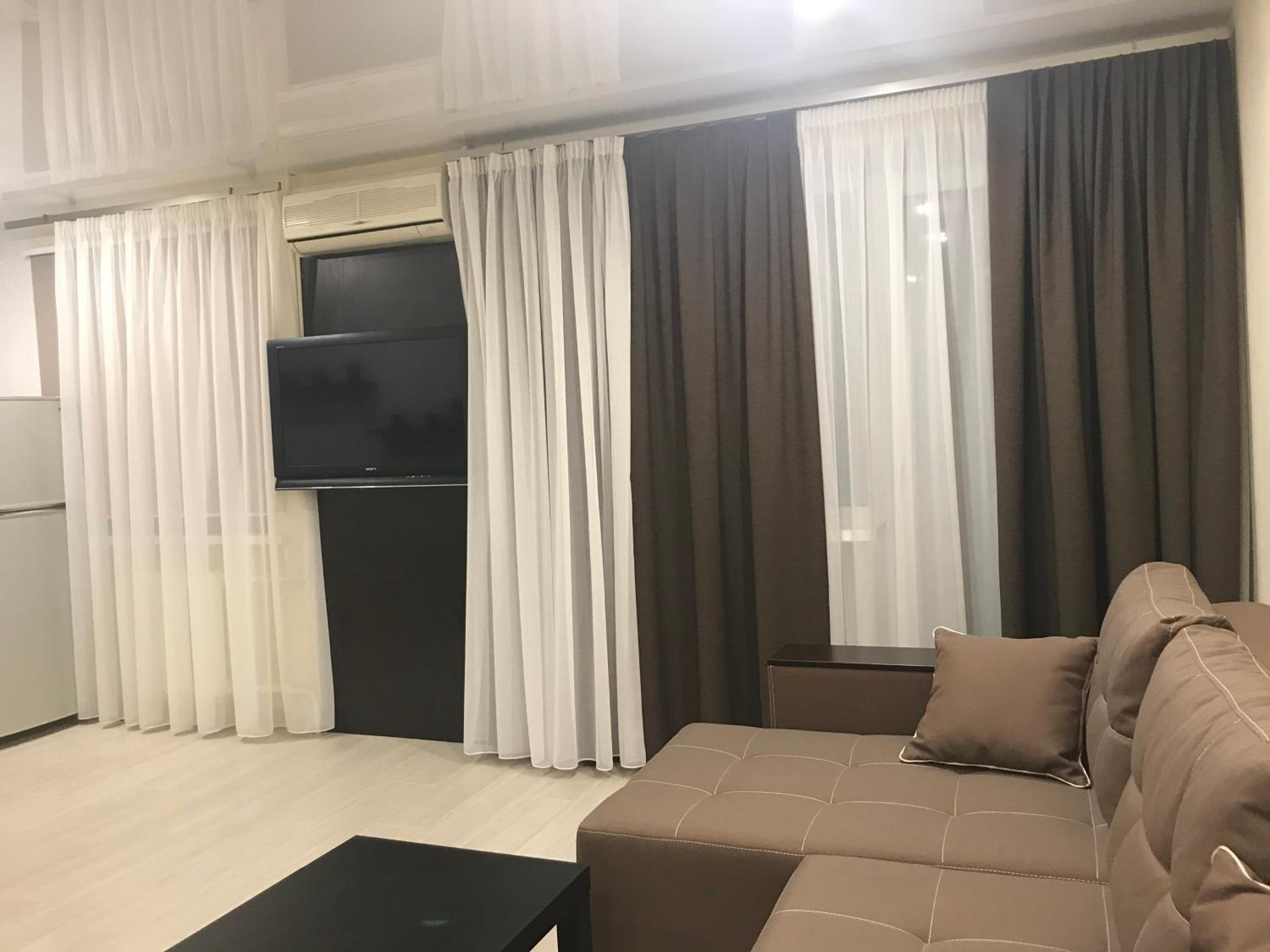 Deluxe Studio