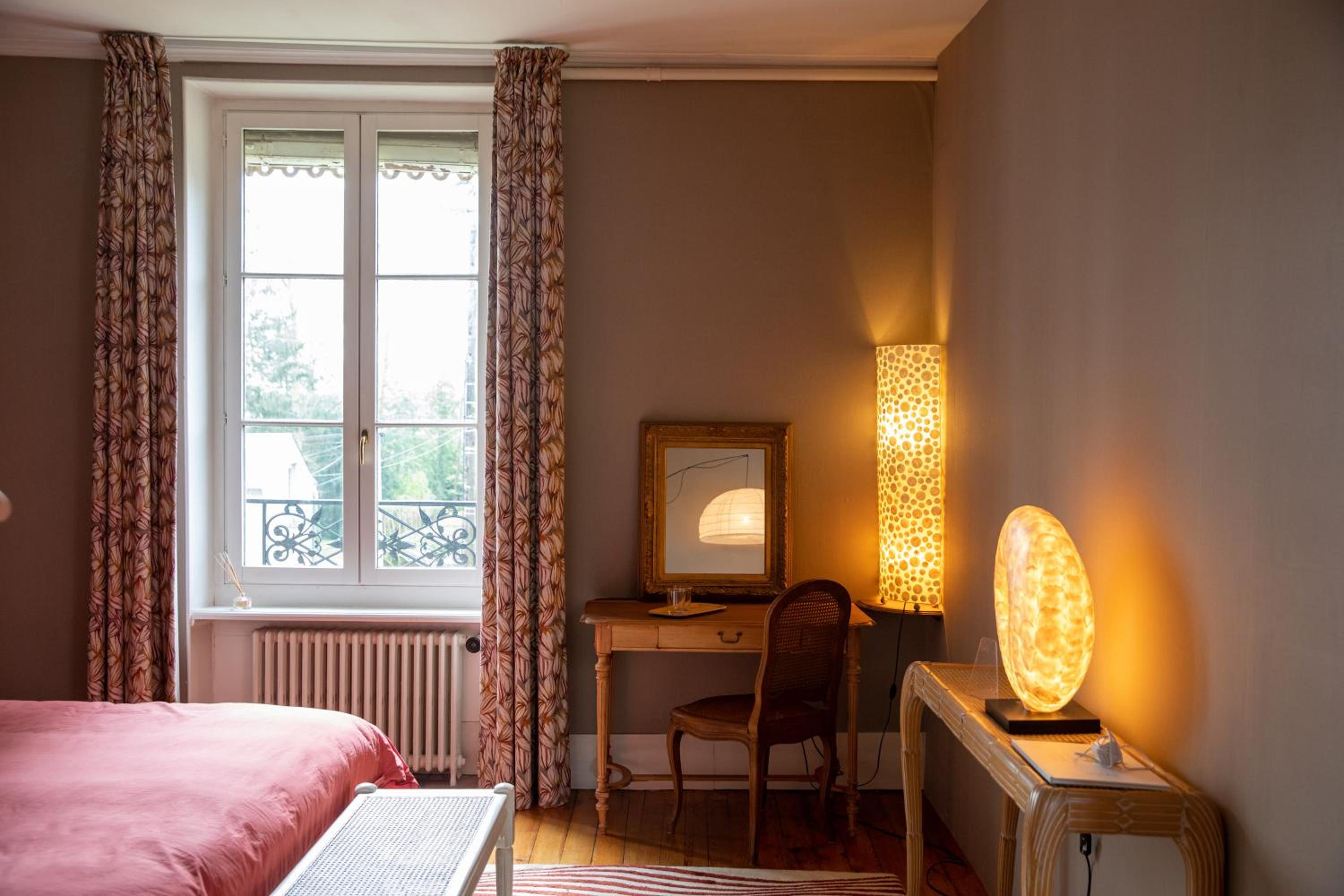 King Room with Garden View - Photo 6