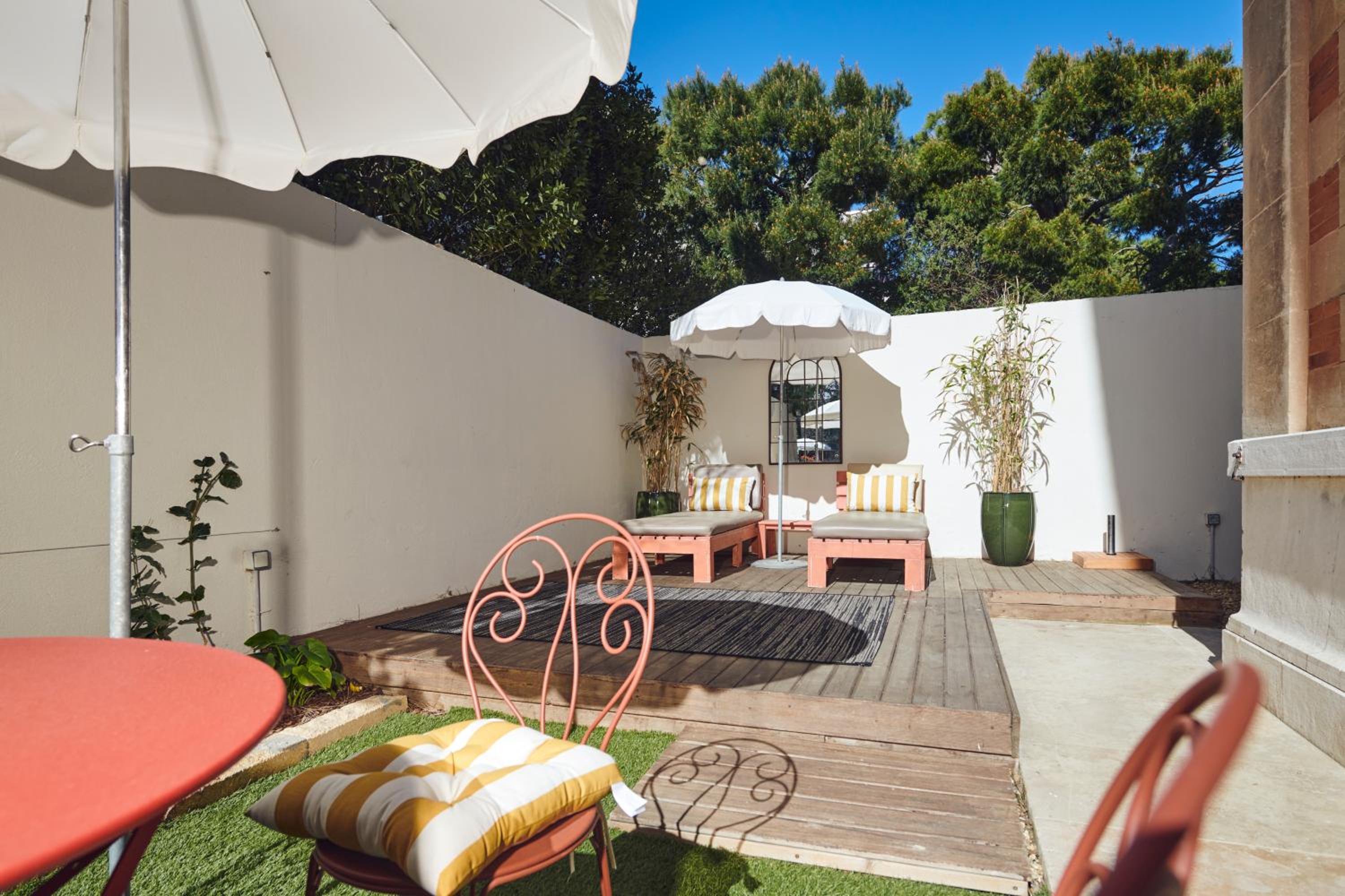 Suite with private garden photo 2